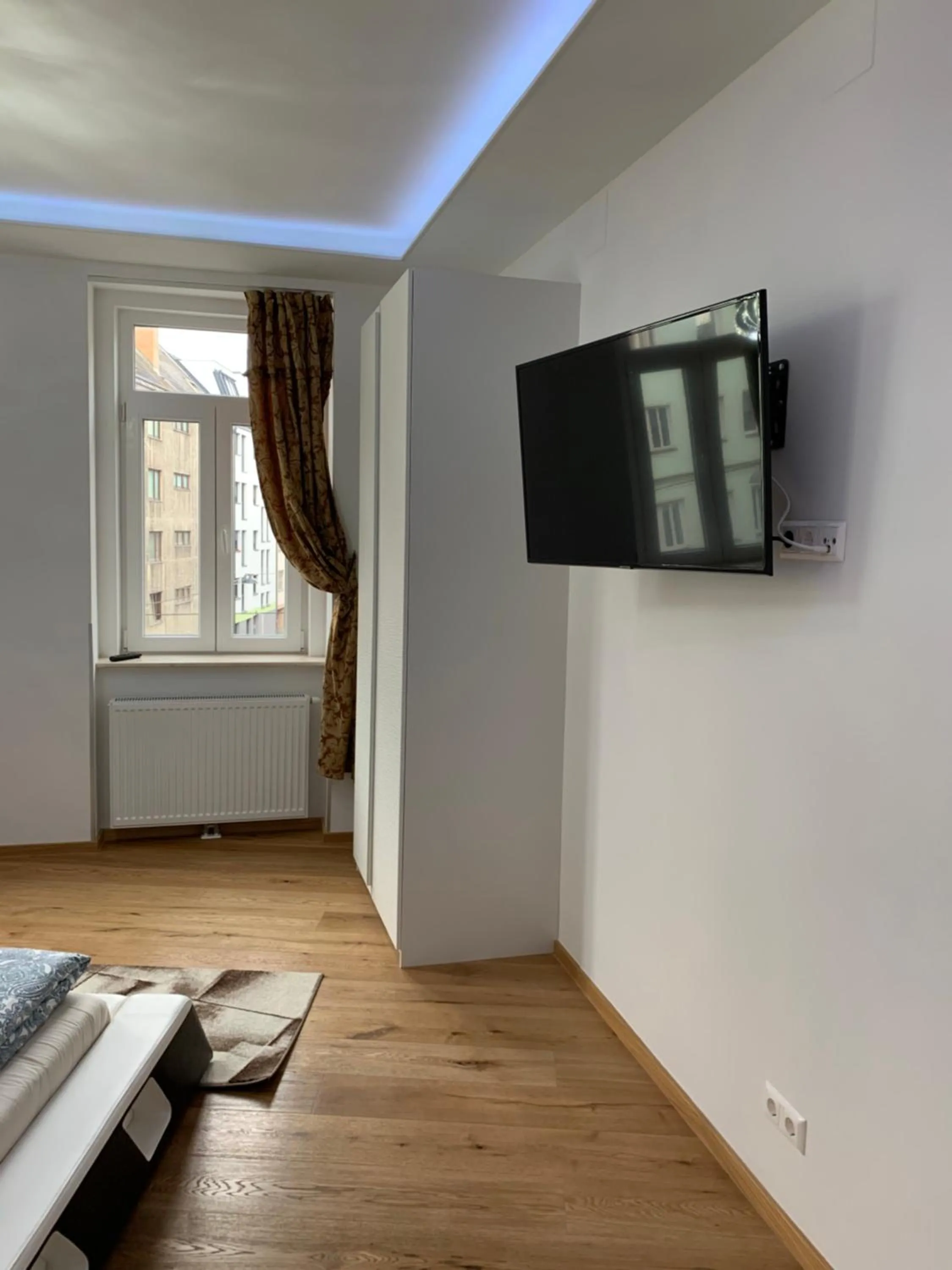 Living room in Colony Apartments