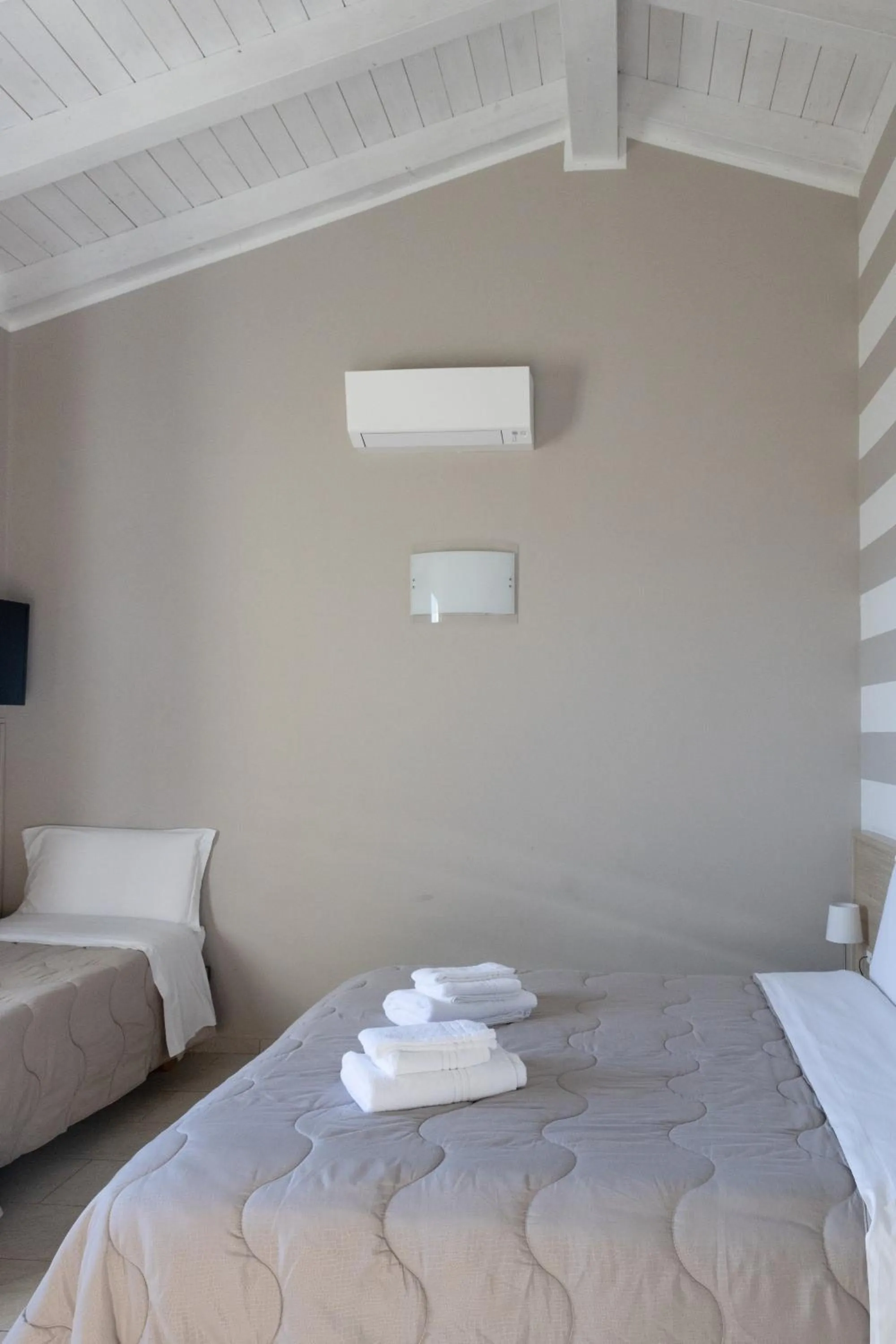 Bed in Agriturismo La Pietra 1 e La Pietra 2