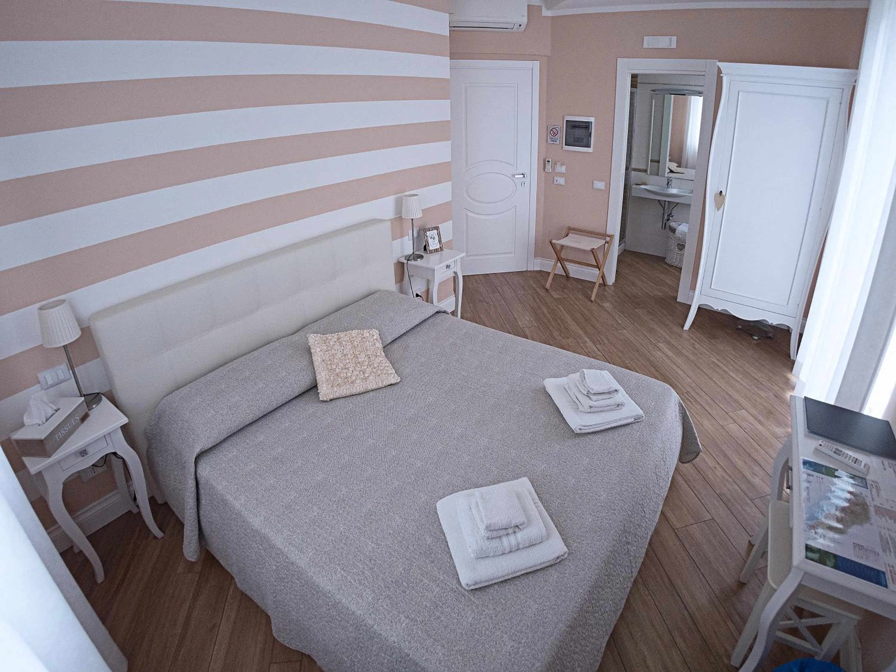 Bed in Agriturismo La Pietra 1 e La Pietra 2