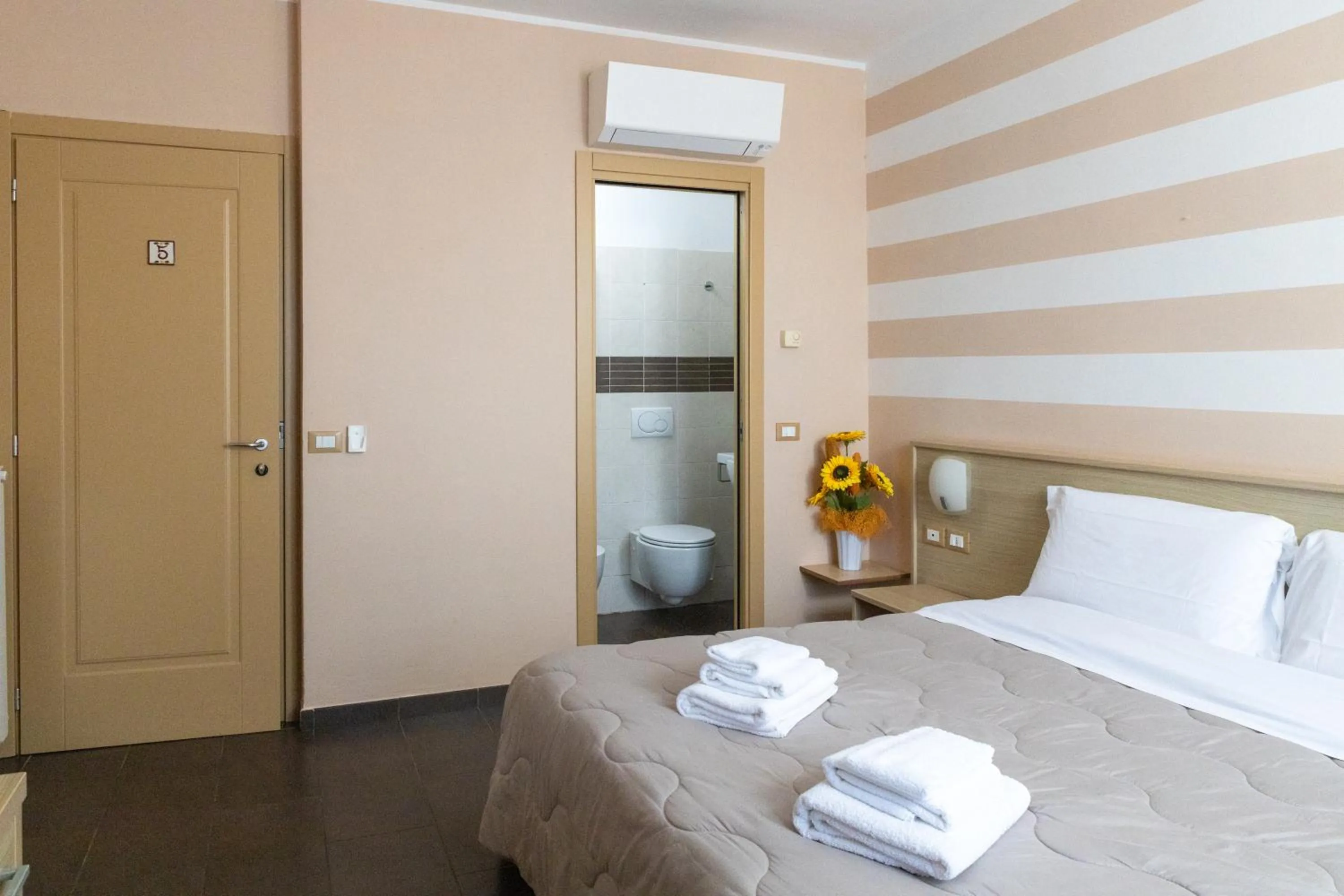 Bed in Agriturismo La Pietra 1 e La Pietra 2