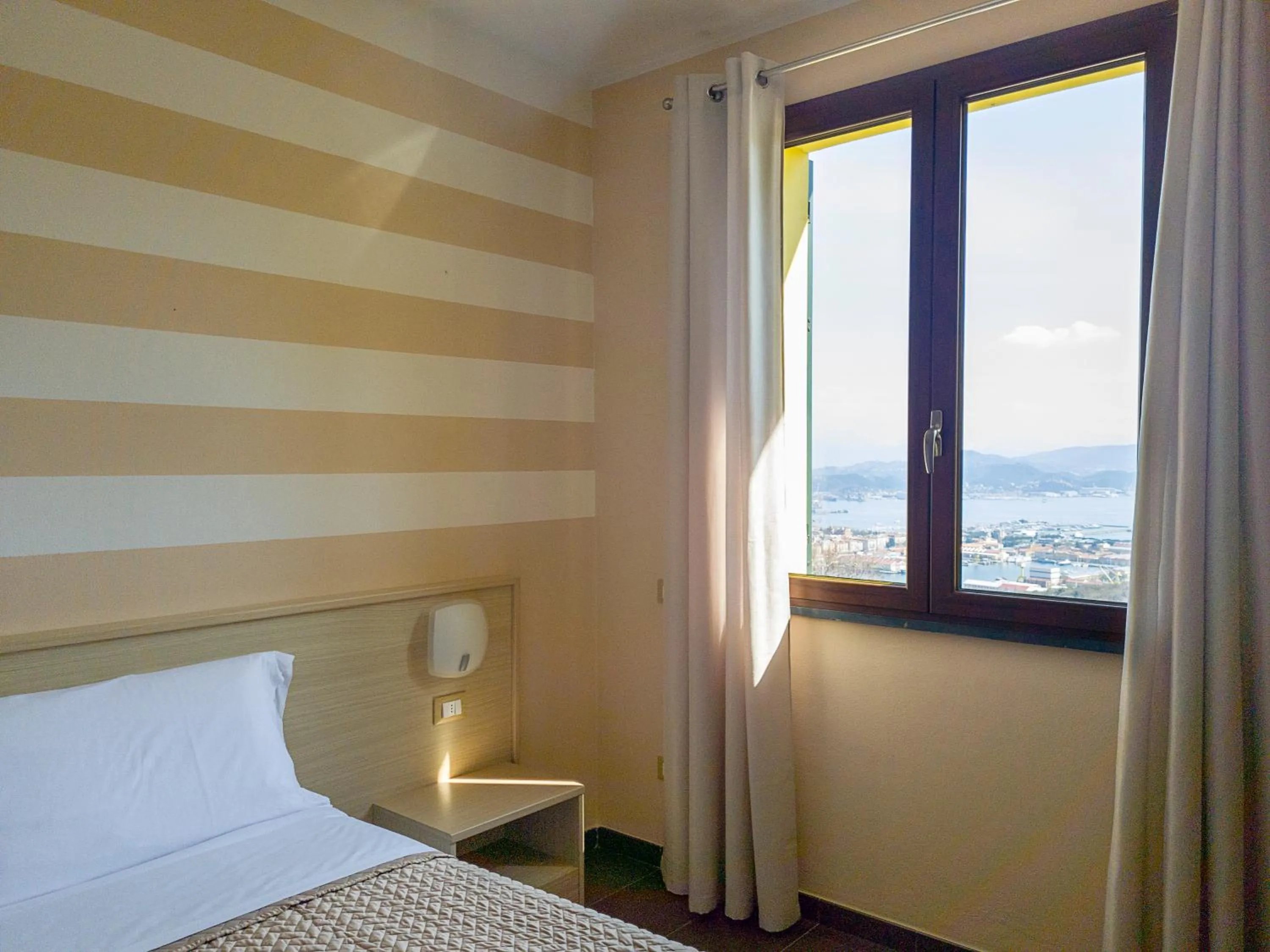 Sea view, Bed in Agriturismo La Pietra 1 e La Pietra 2