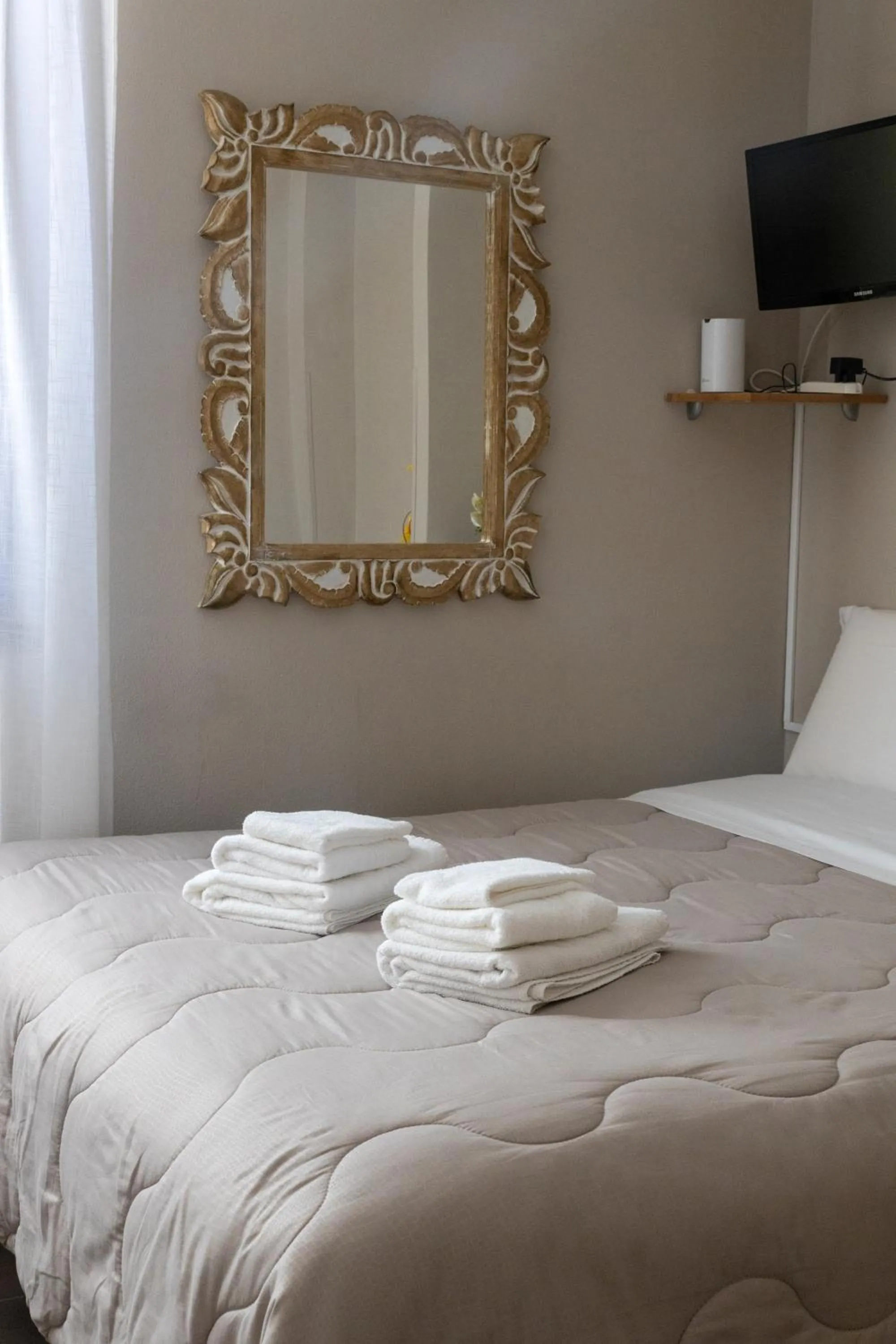 Bed in Agriturismo La Pietra 1 e La Pietra 2