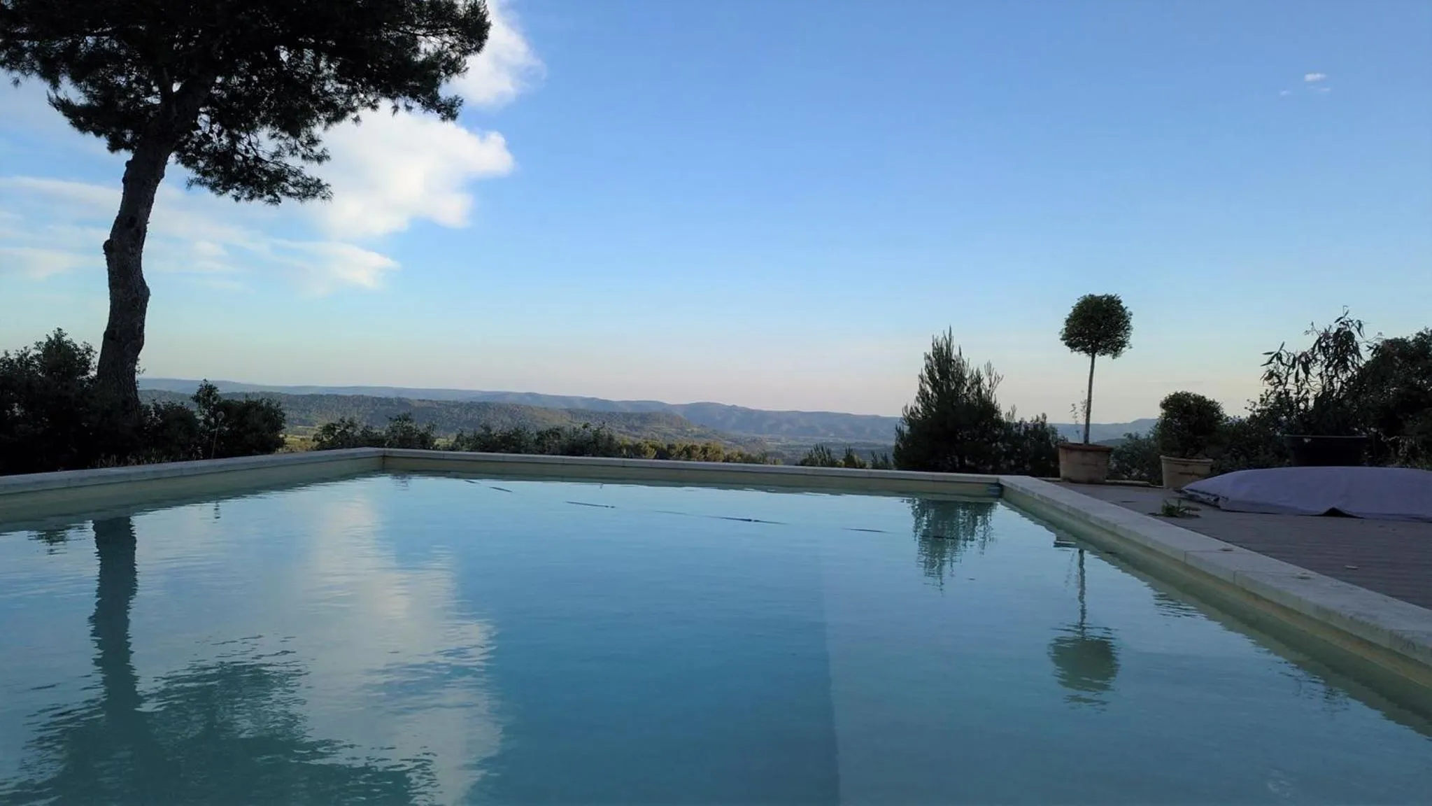 Pool view in La Maison de Charlie