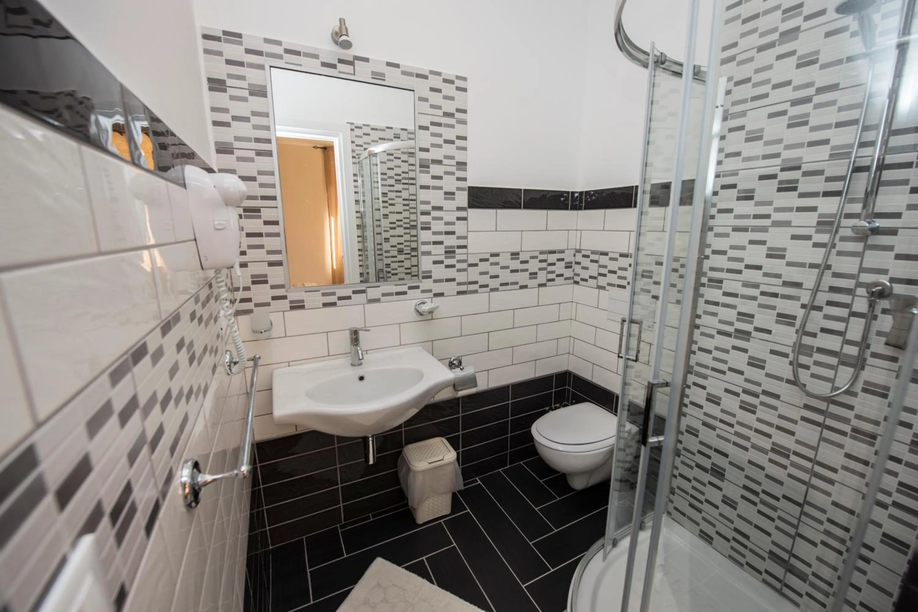 Bathroom in Donna Rosa Accommodation