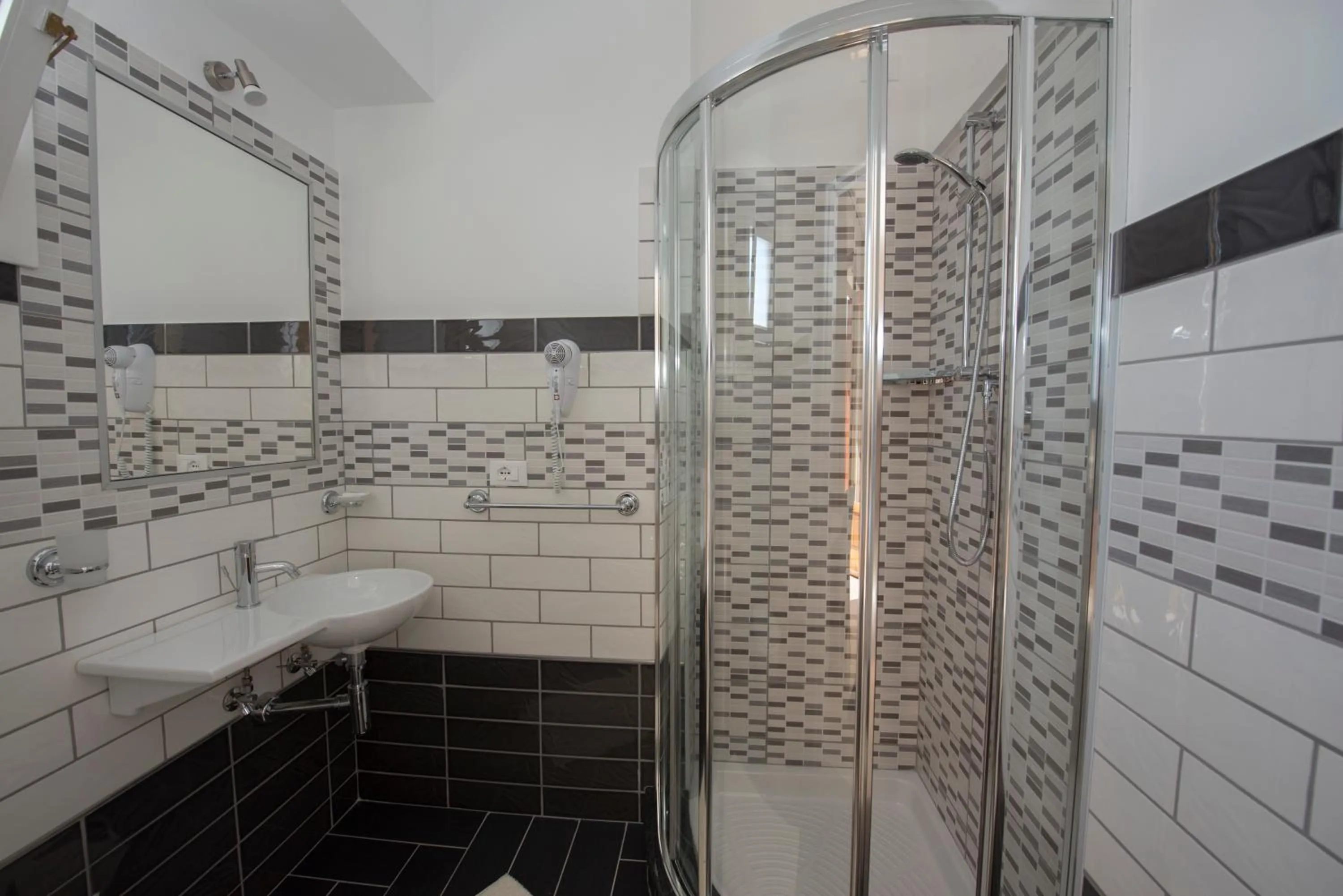 Bathroom in Donna Rosa Accommodation