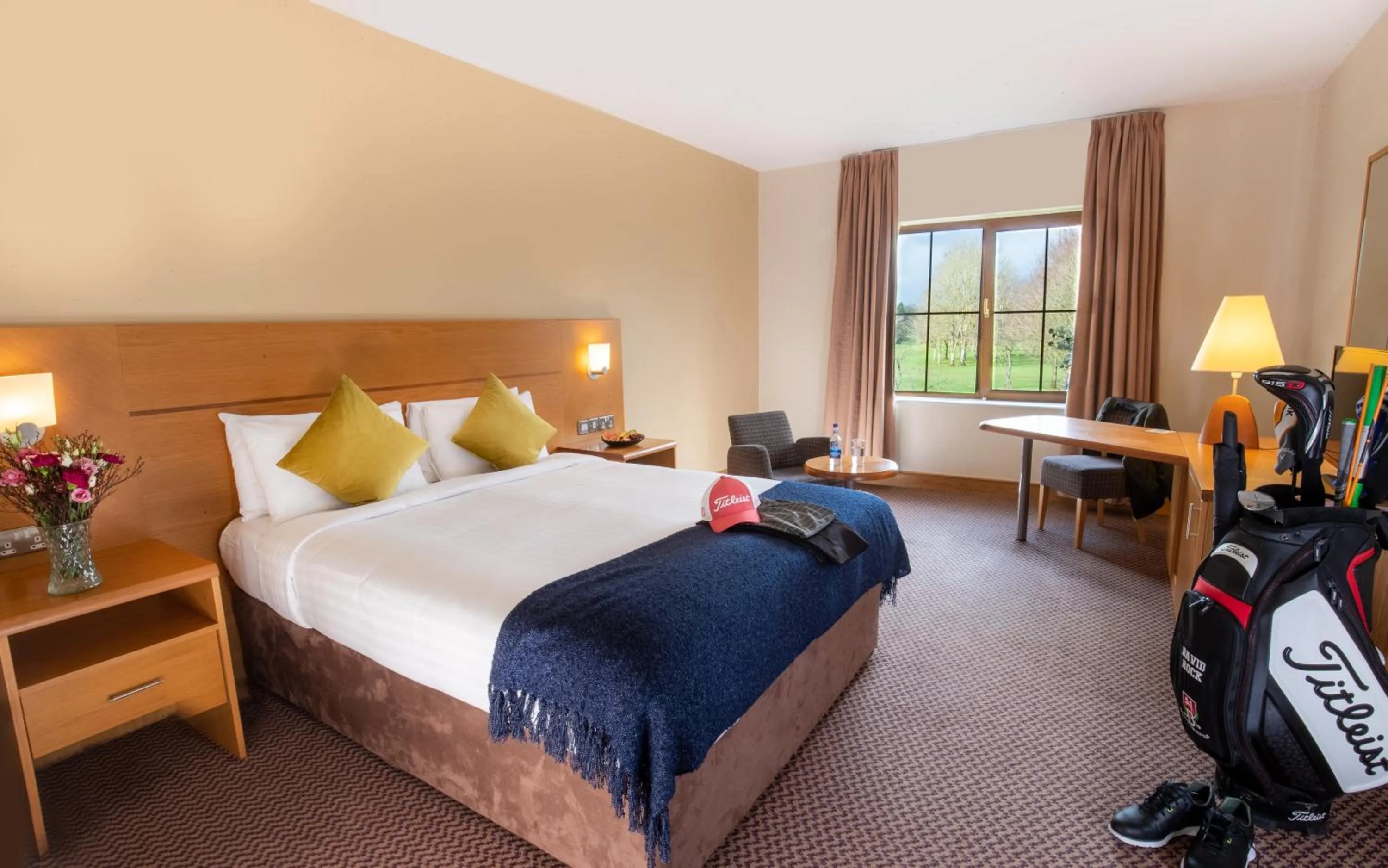 Bedroom, Bed in Great National Ballykisteen Golf Hotel