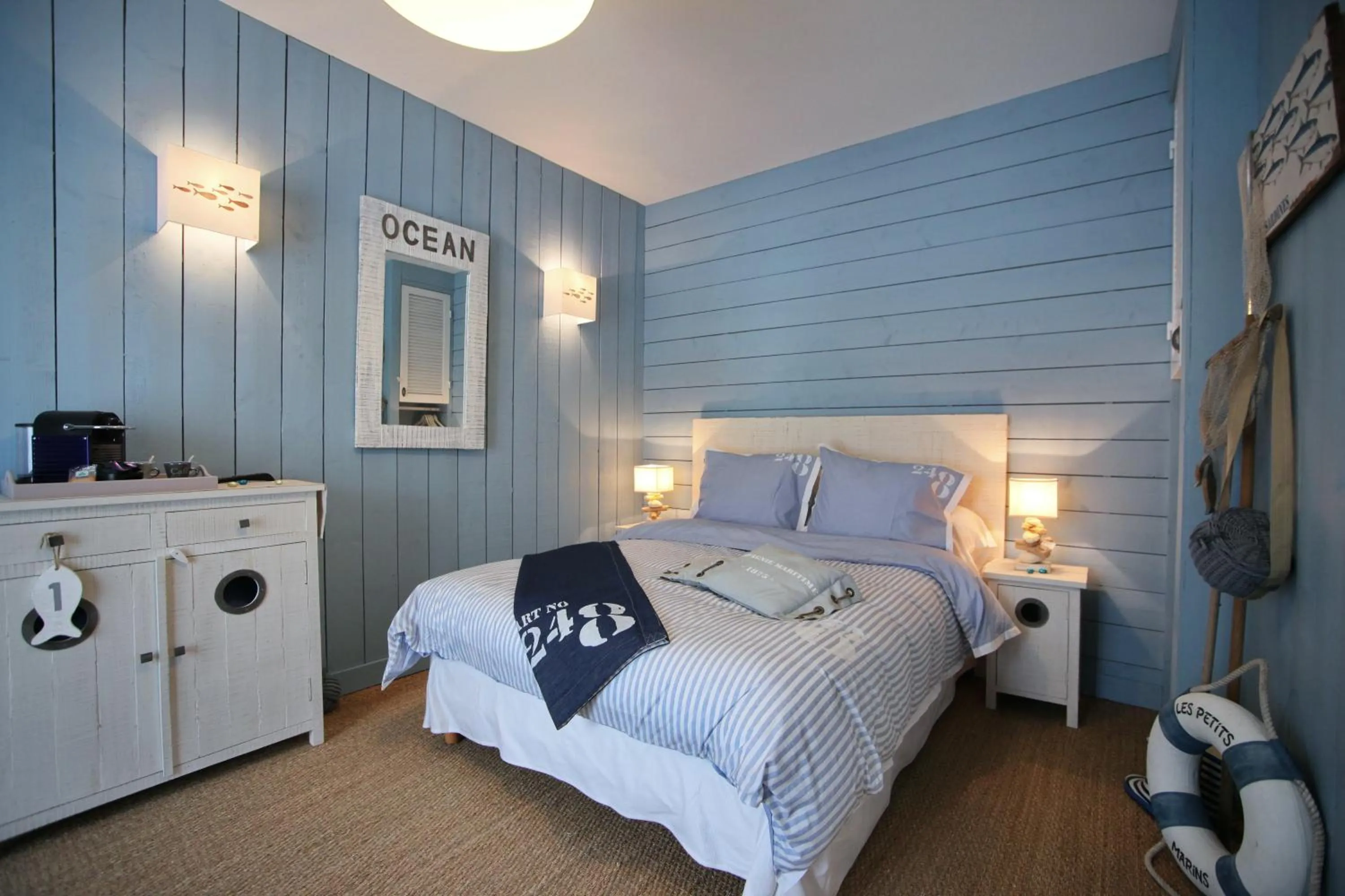 Photo of the whole room in La Maison au-dessus des Voiles