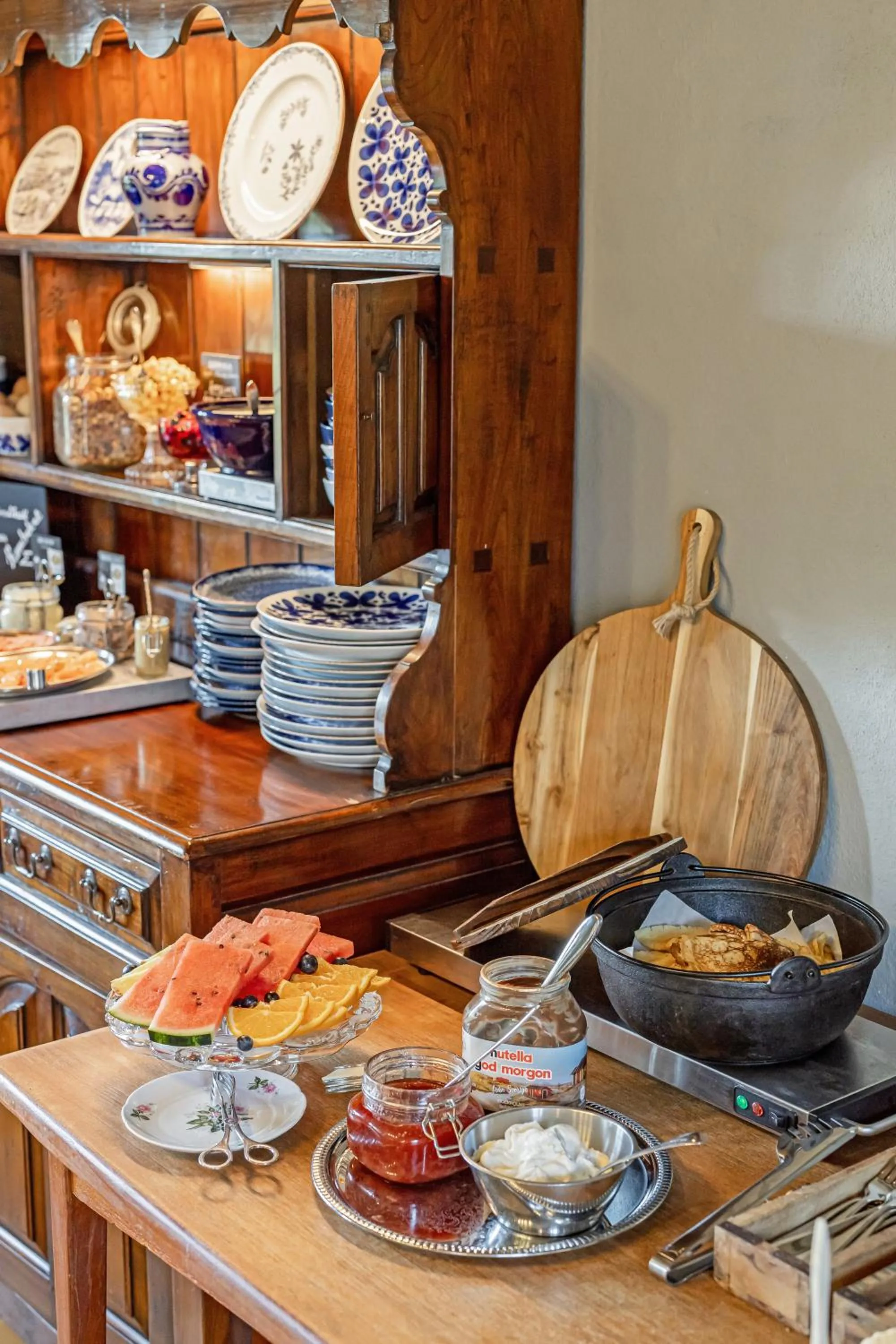 Breakfast in Mellby Atelier på Österlen