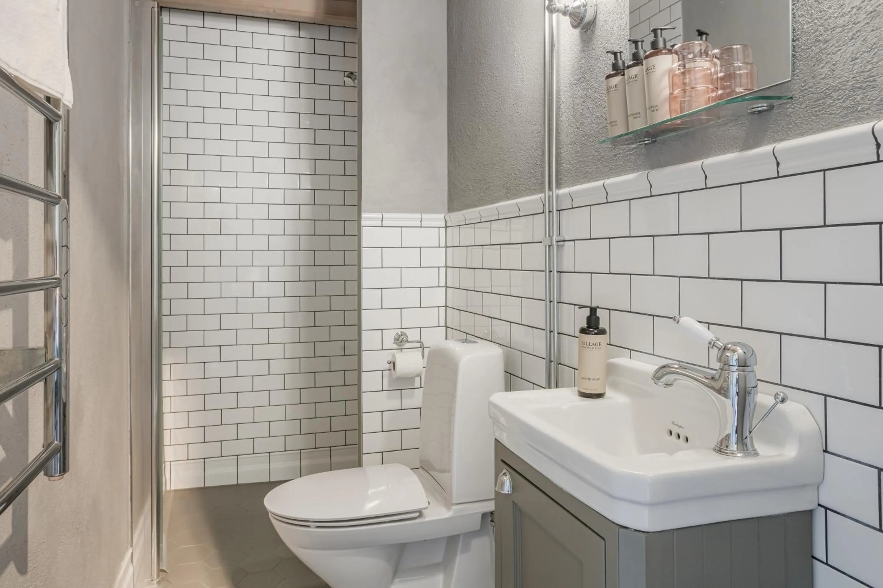 Bathroom in Mellby Atelier på Österlen