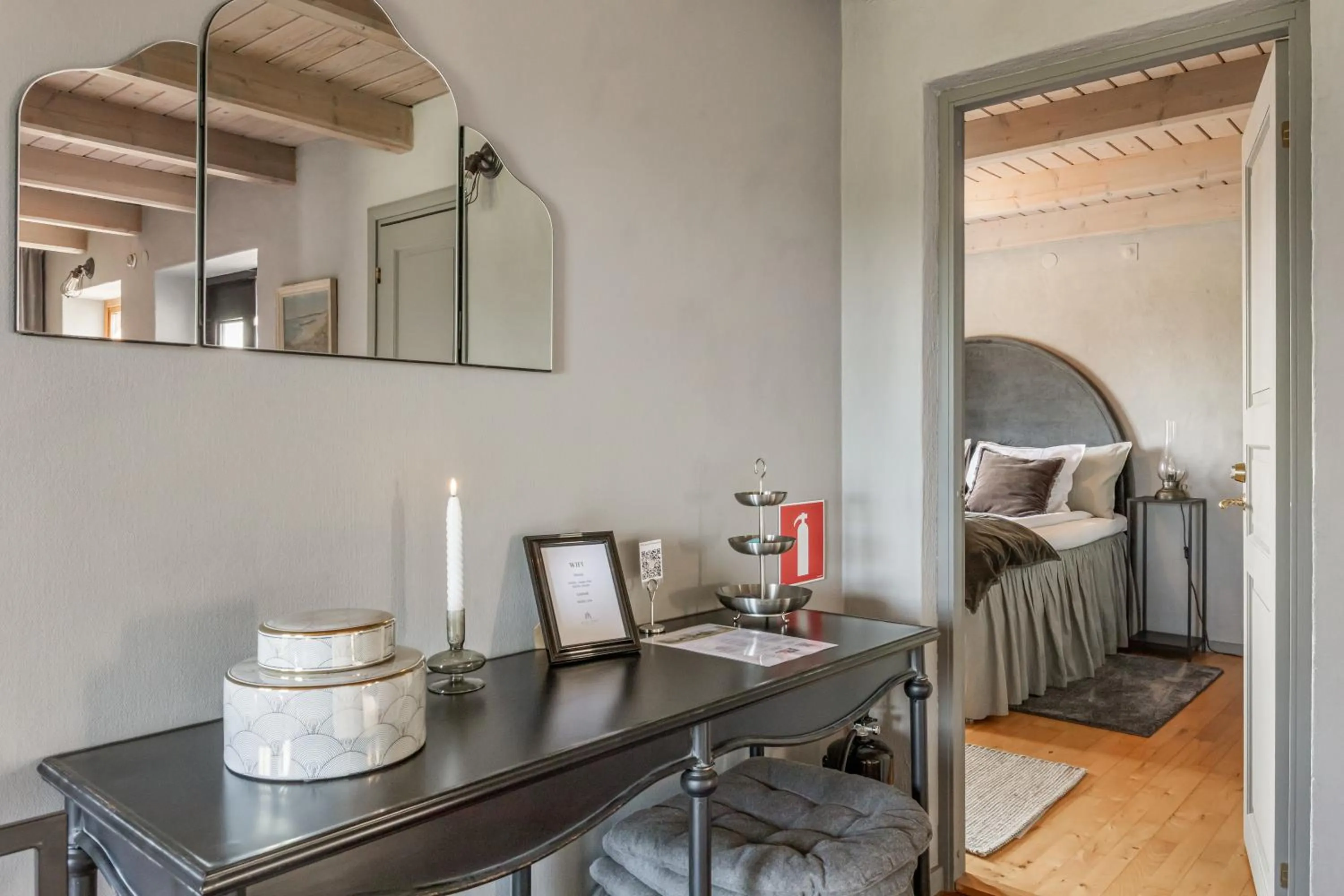 Facade/entrance, Bed in Mellby Atelier på Österlen