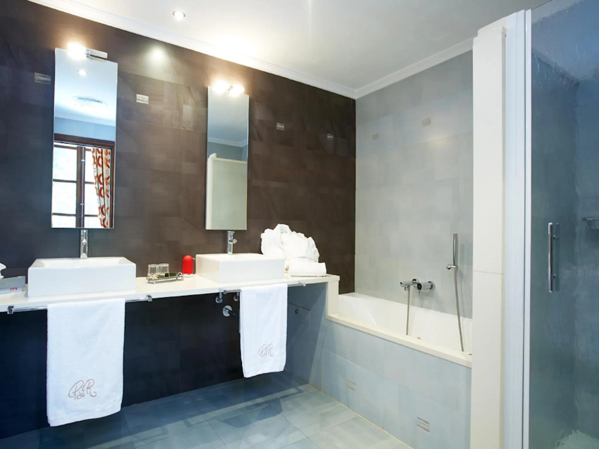 Shower in Puig de Ros d’Alt