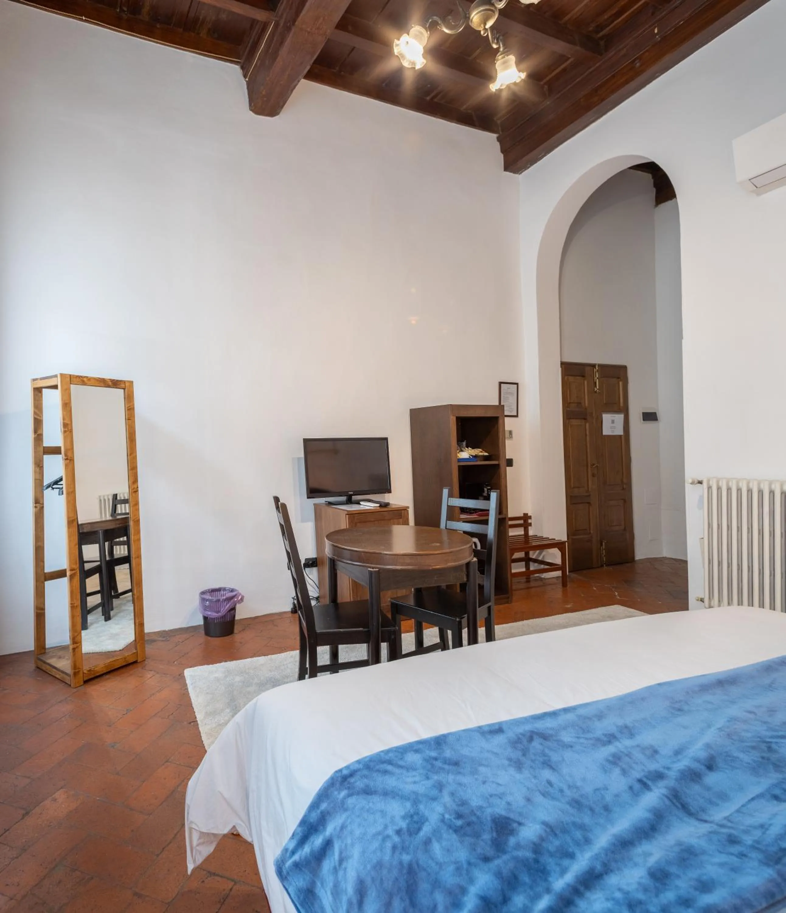 View (from property/room), Bed in La Residenza del Proconsolo