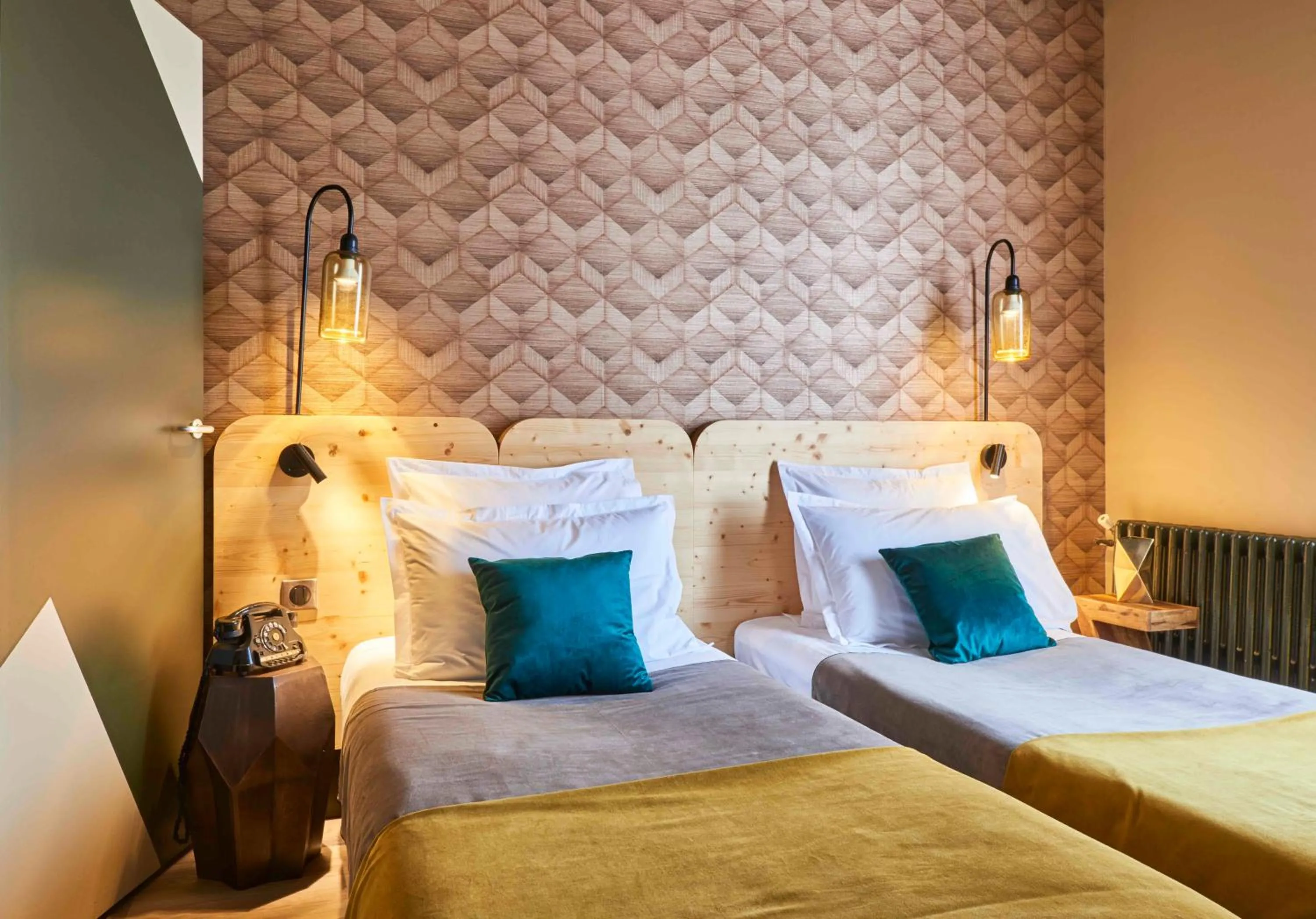 Photo of the whole room, Bed in Hotel Konti Bordeaux by HappyCulture