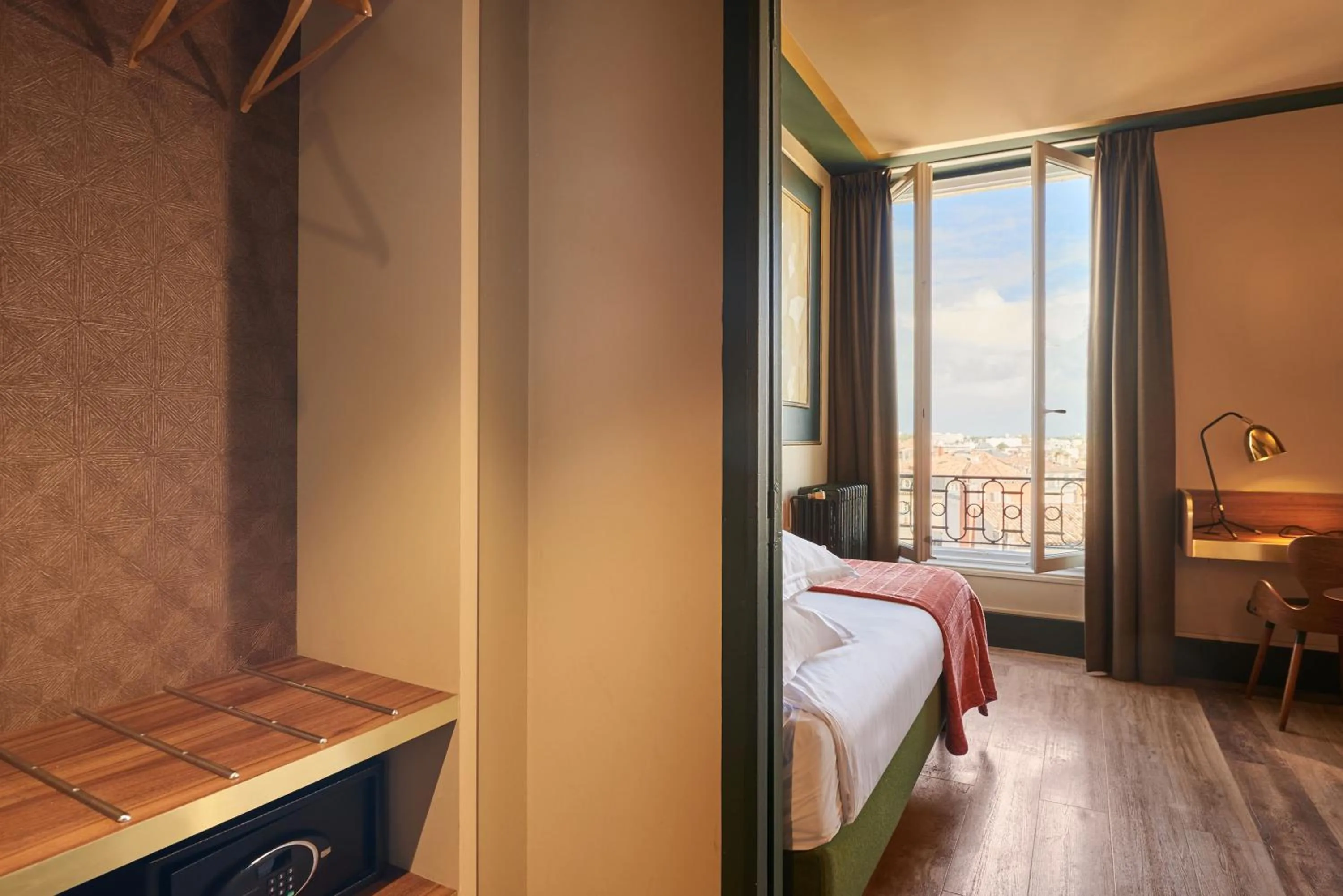 Bed in Hotel Konti Bordeaux by HappyCulture