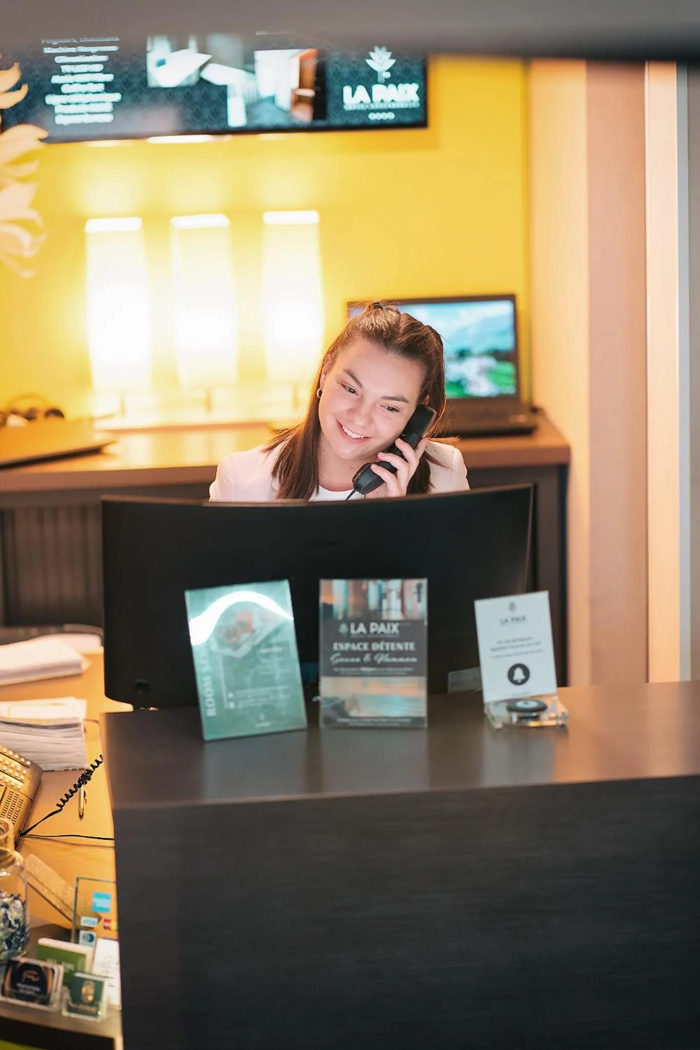 Staff in The Originals Boutique, Hôtel de la Paix, Brest