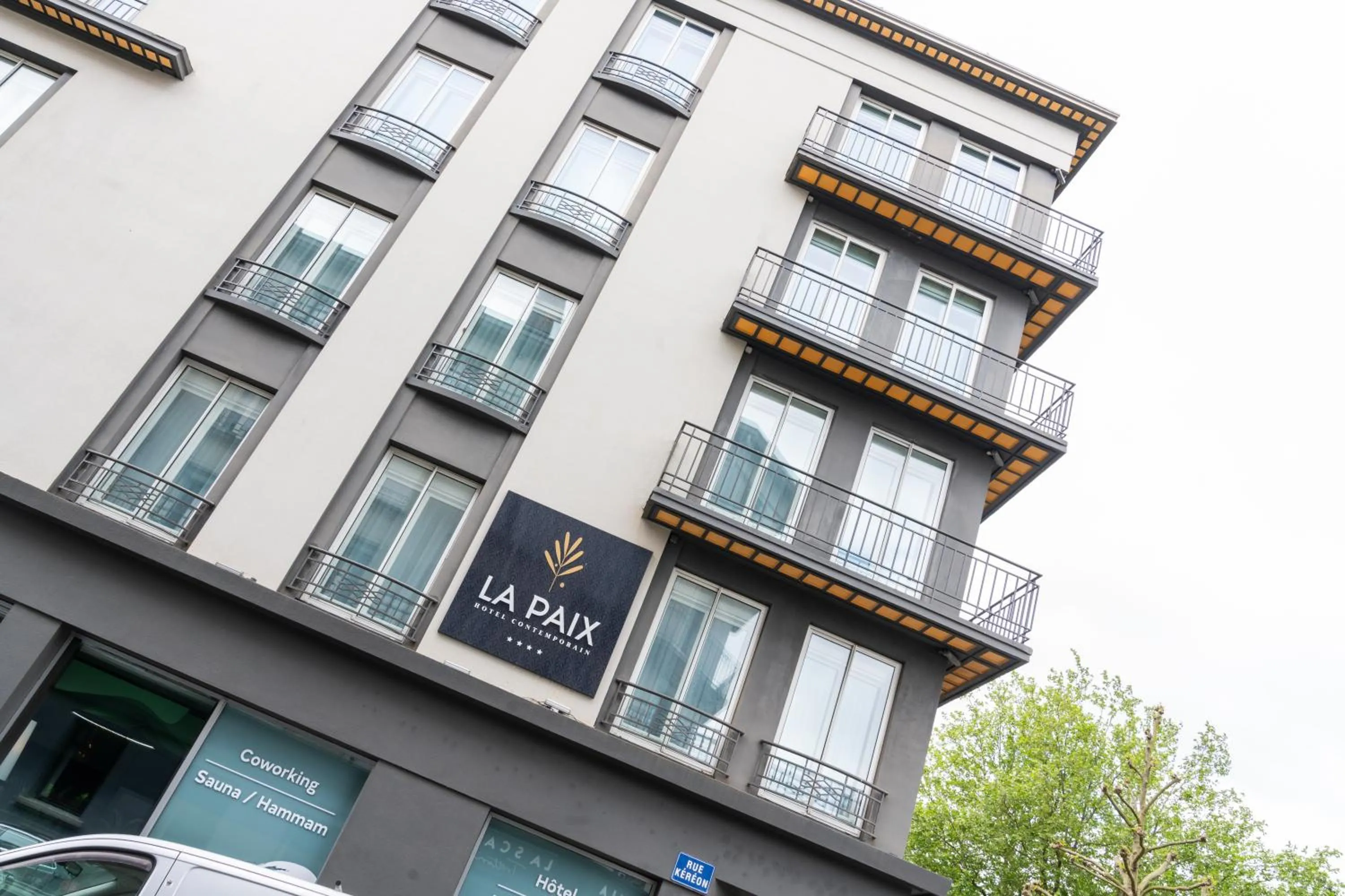 Property building in The Originals Boutique, Hôtel de la Paix, Brest