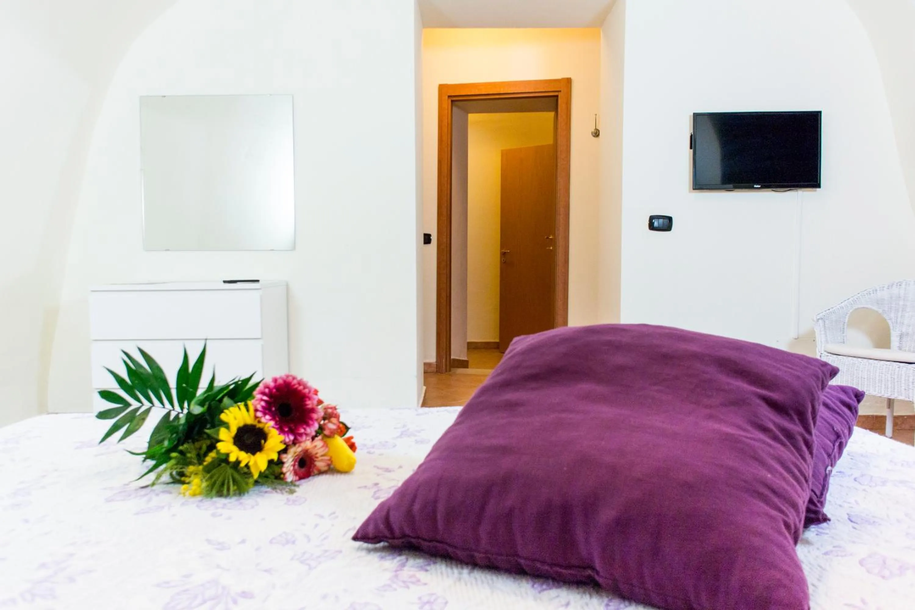 Decorative detail, Bed in Le Stanze Dell'Imperatore B&B