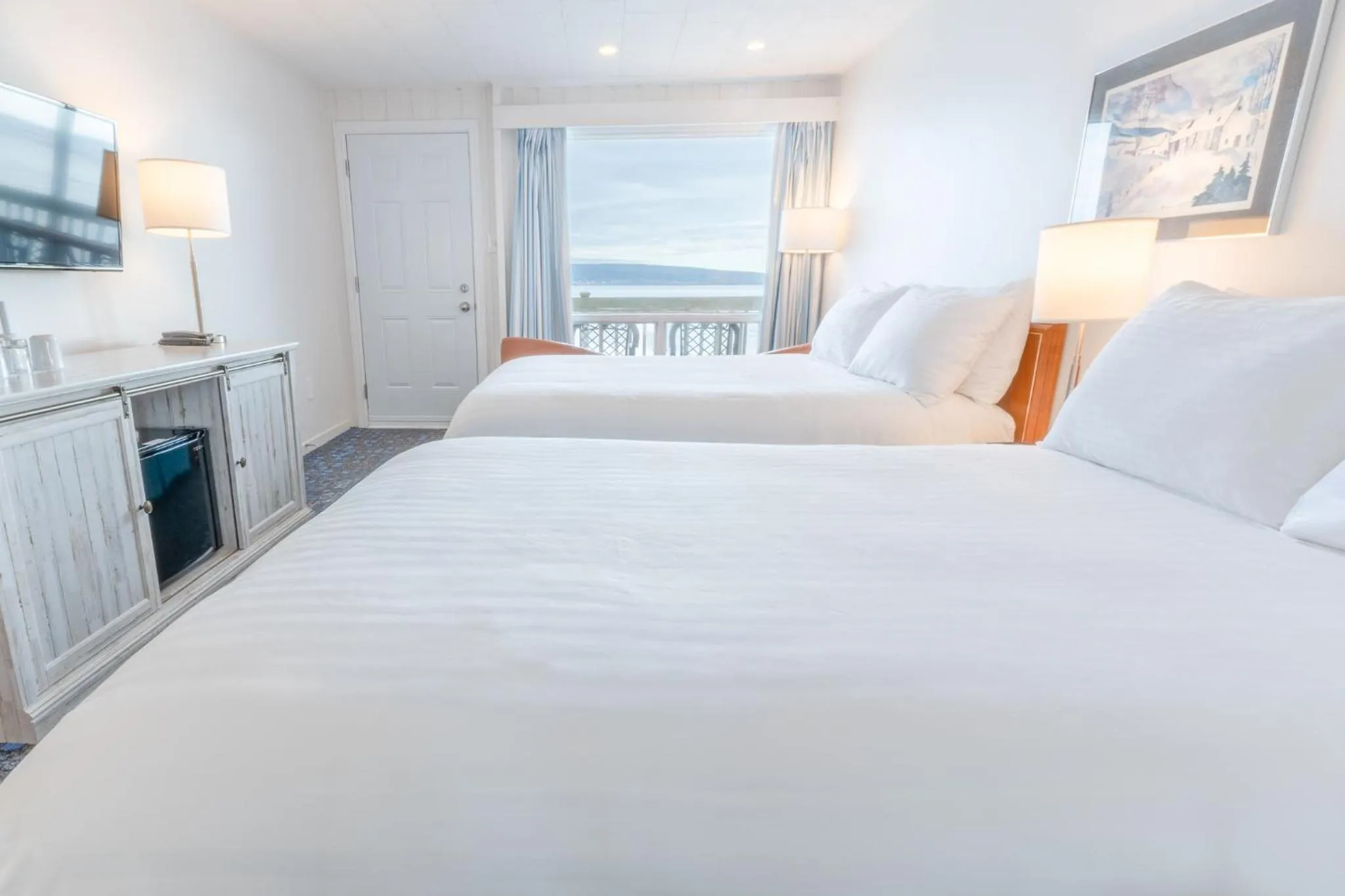 Photo of the whole room, Bed in Riotel Perce