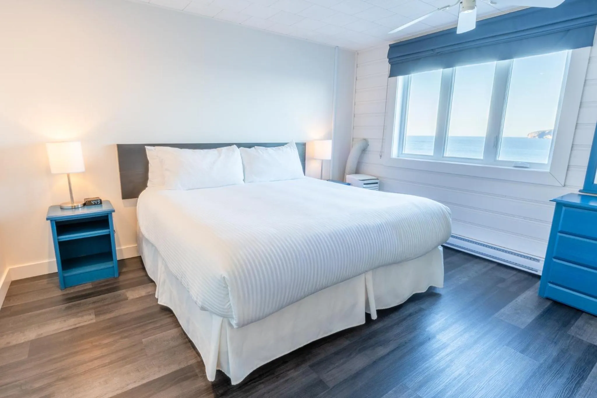 Bedroom, Bed in Riotel Perce