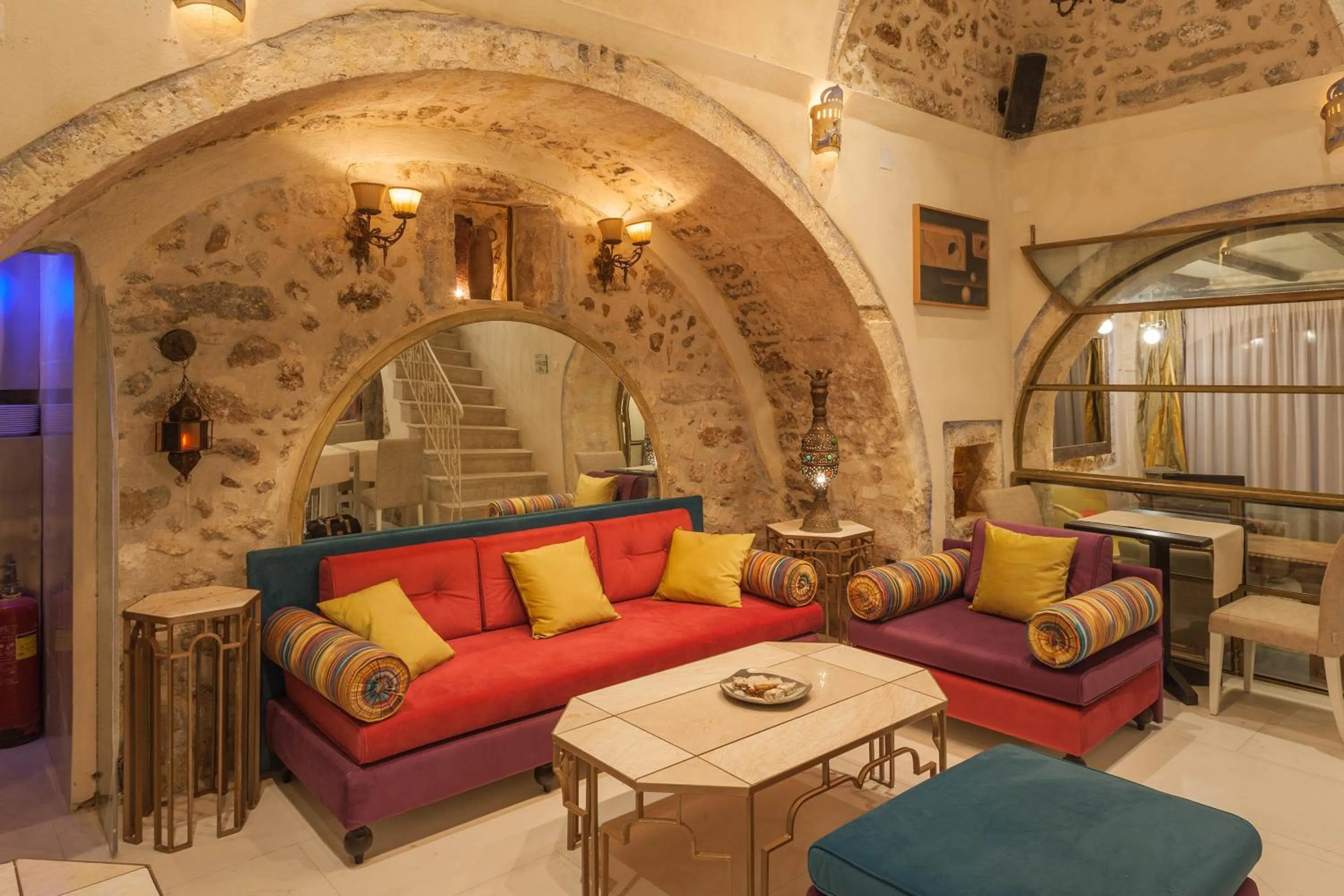 Communal lounge/ TV room in Hamam Oriental Suites