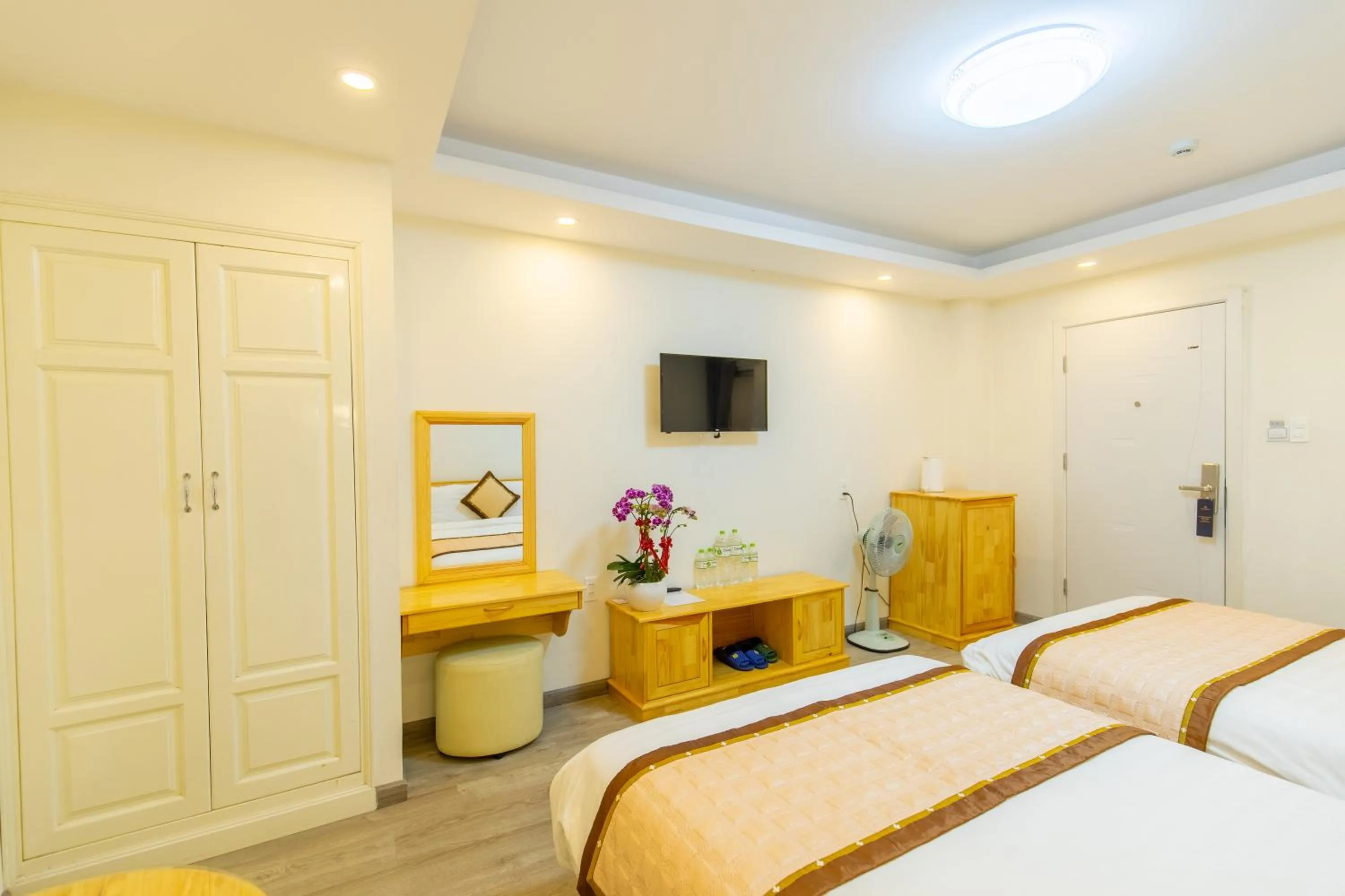 Bed in The Grace Hotel