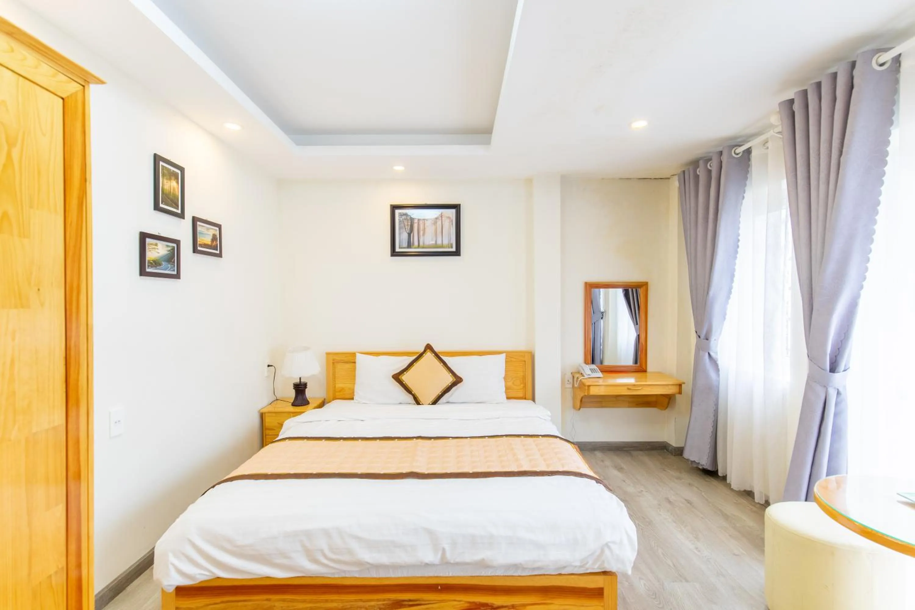 Bed in The Grace Hotel