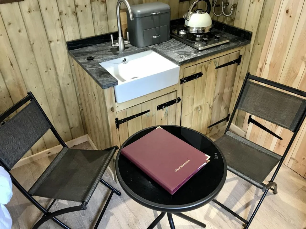 Dining area in Highland Bear Lodge & Luxury Bear Huts