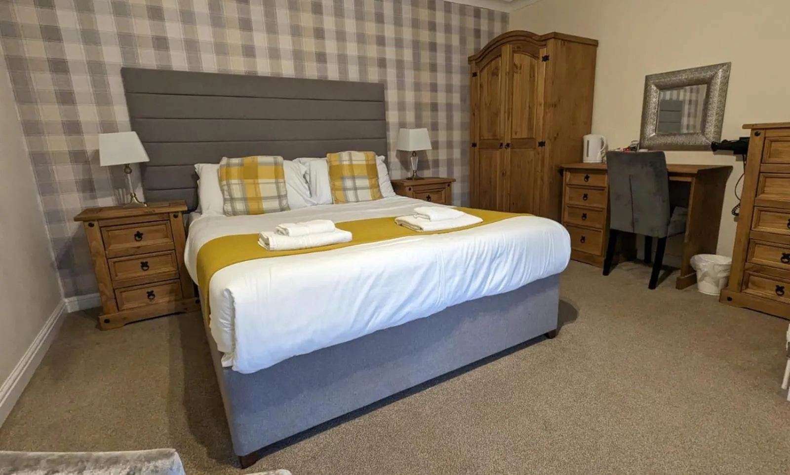 Bed in East Ayton Lodge Hotel, Scarborough