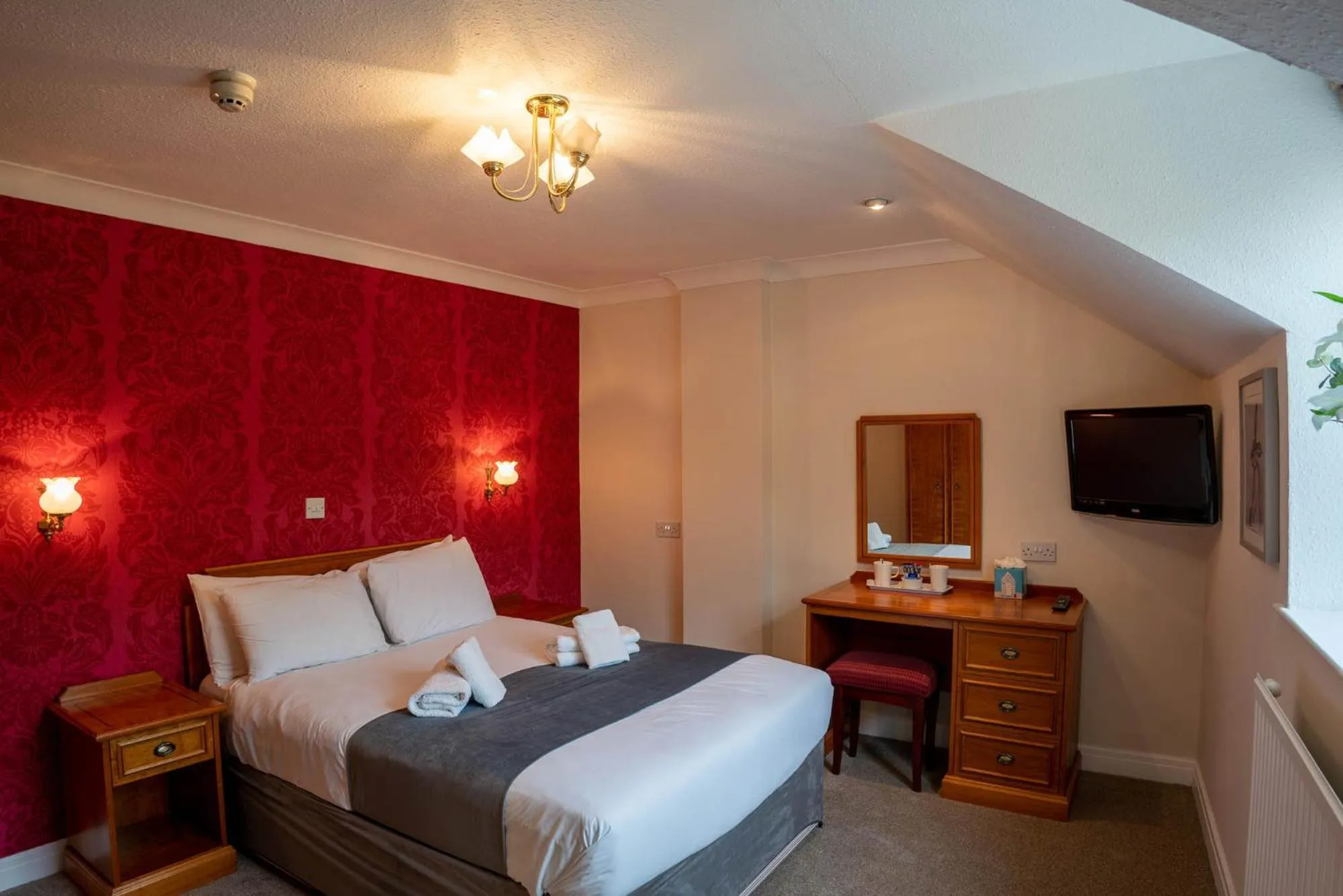 Bed in East Ayton Lodge Hotel, Scarborough
