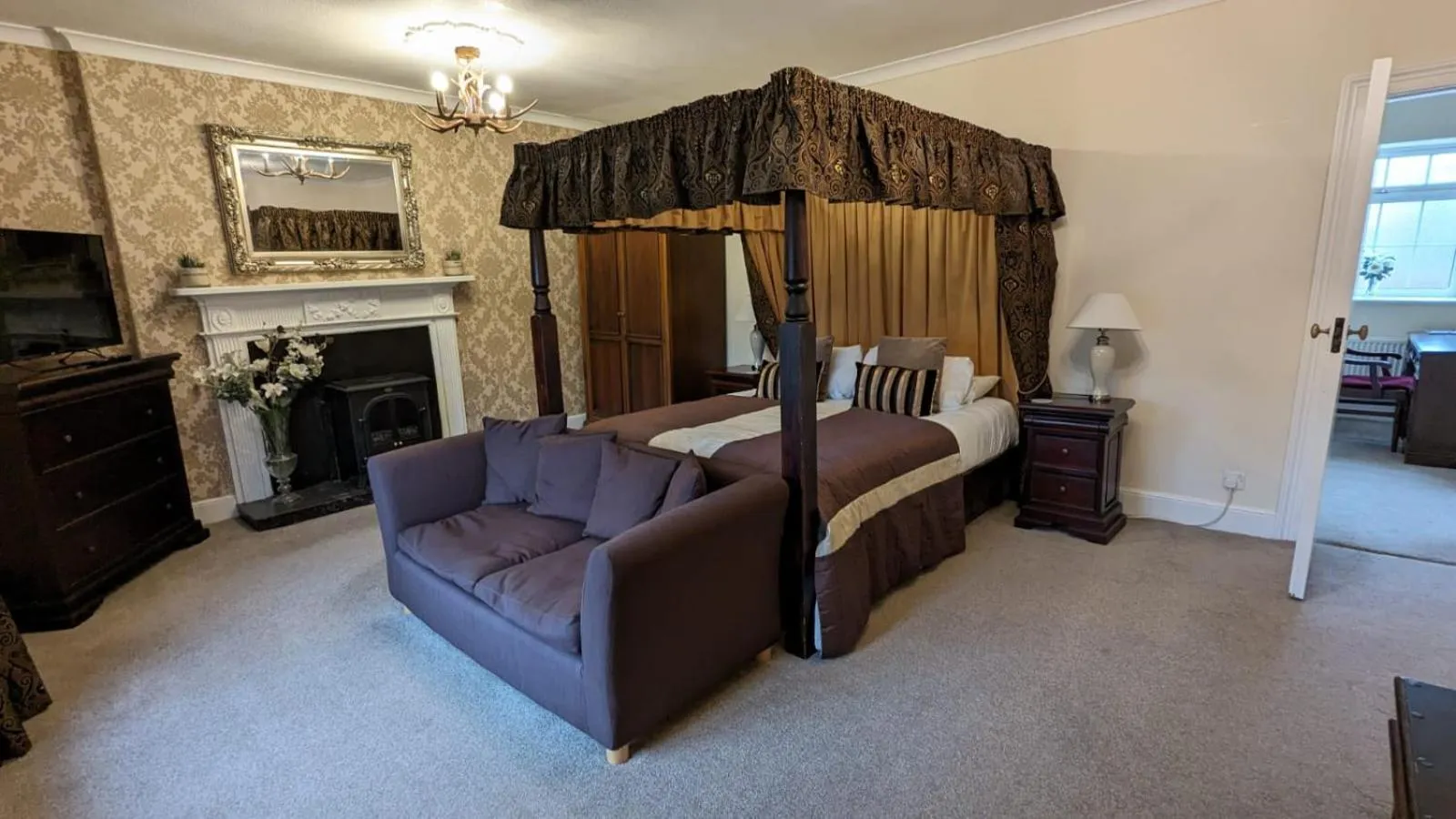 Bed in East Ayton Lodge Hotel, Scarborough
