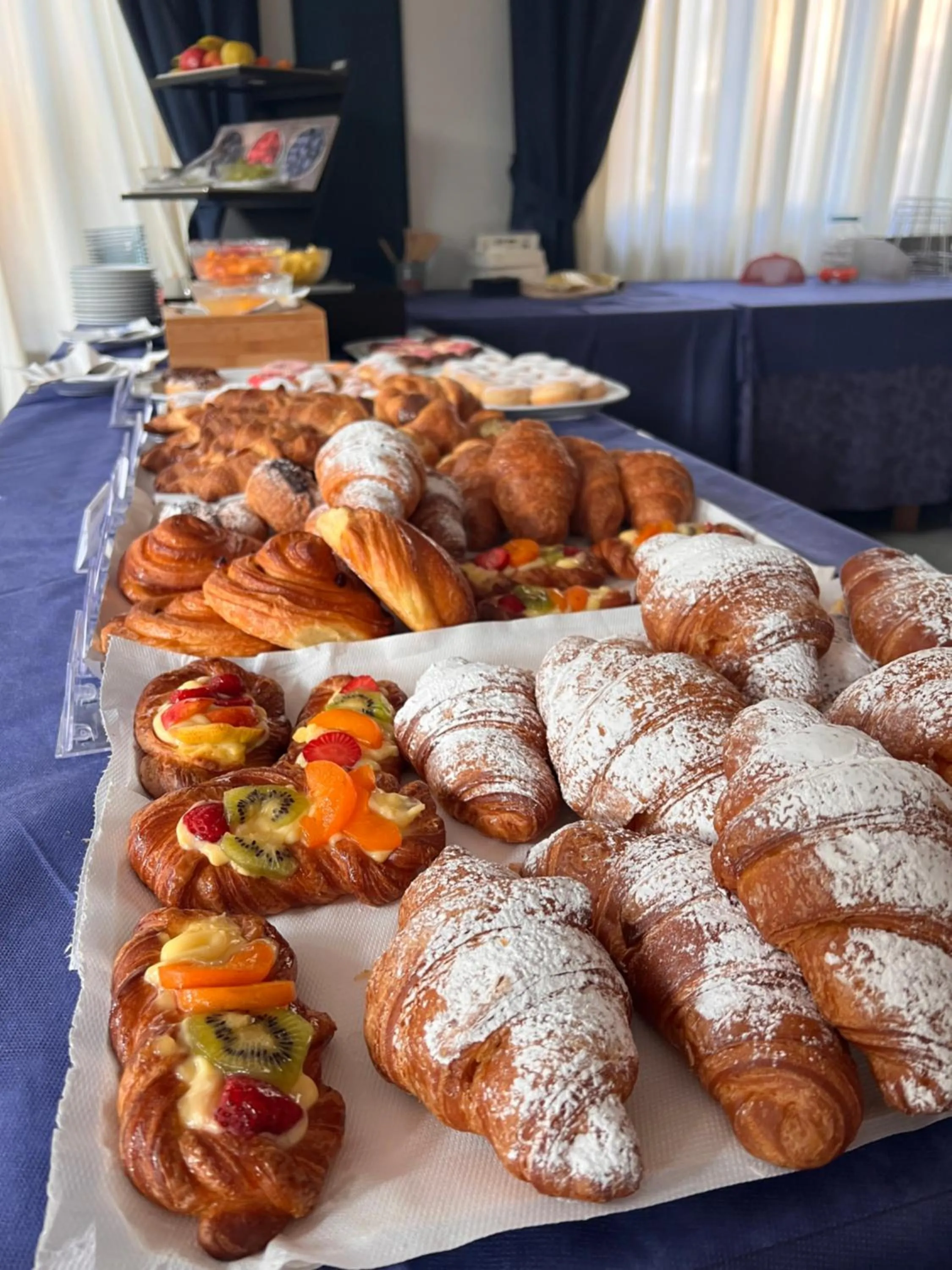 Continental breakfast in G&D Hotel Deanna Golf