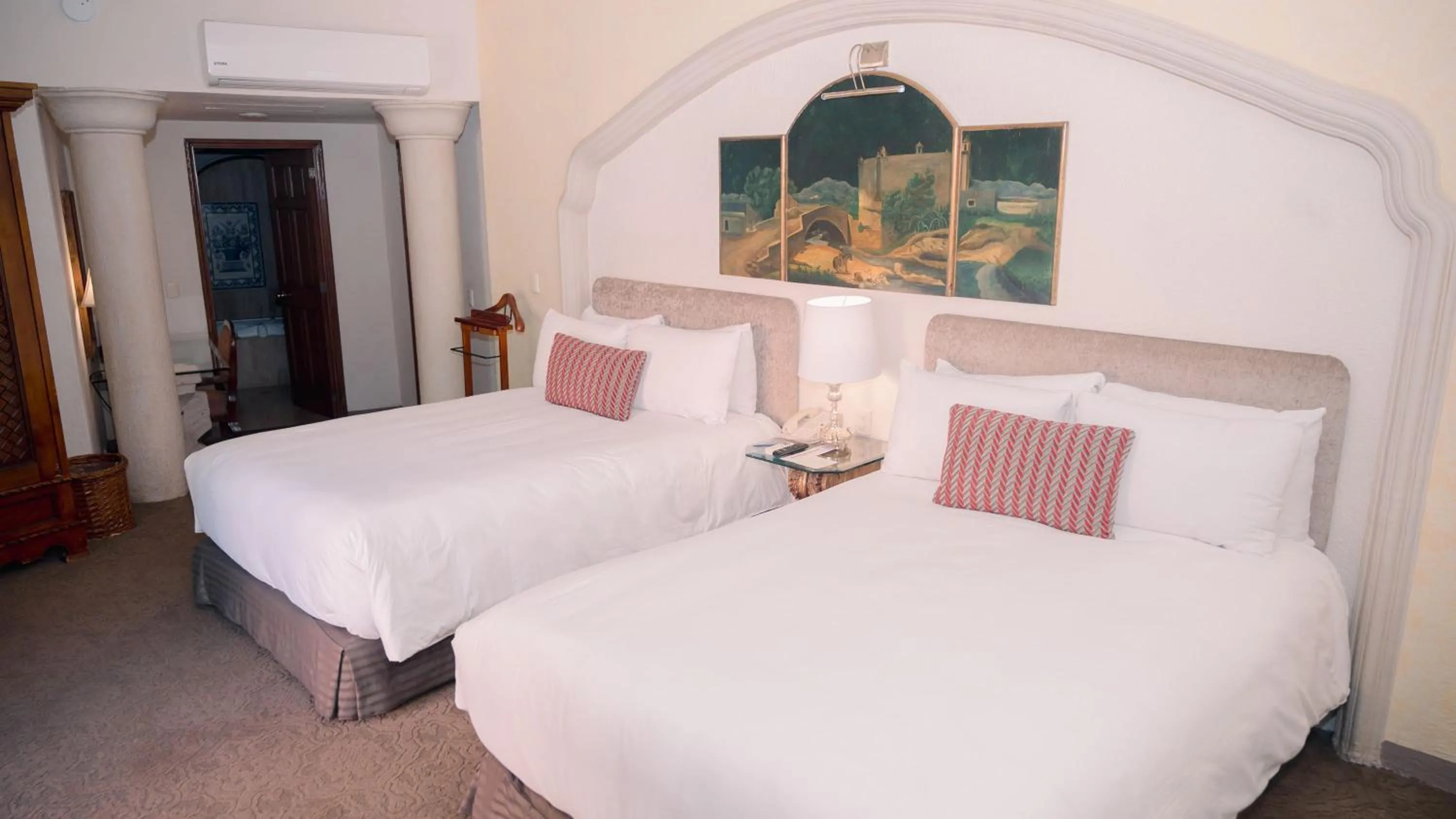 Bedroom, Bed in Quinta Real Zacatecas