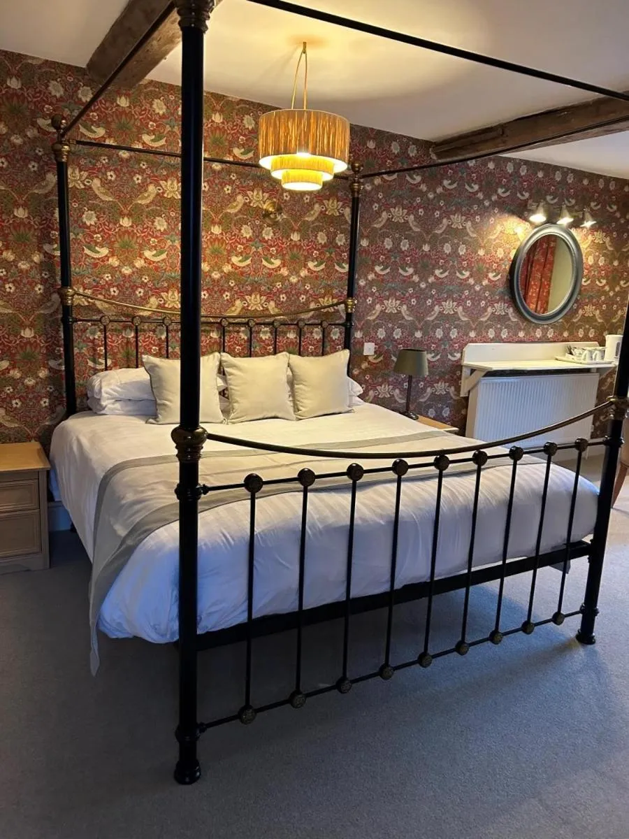 Bed in Waveney House Hotel