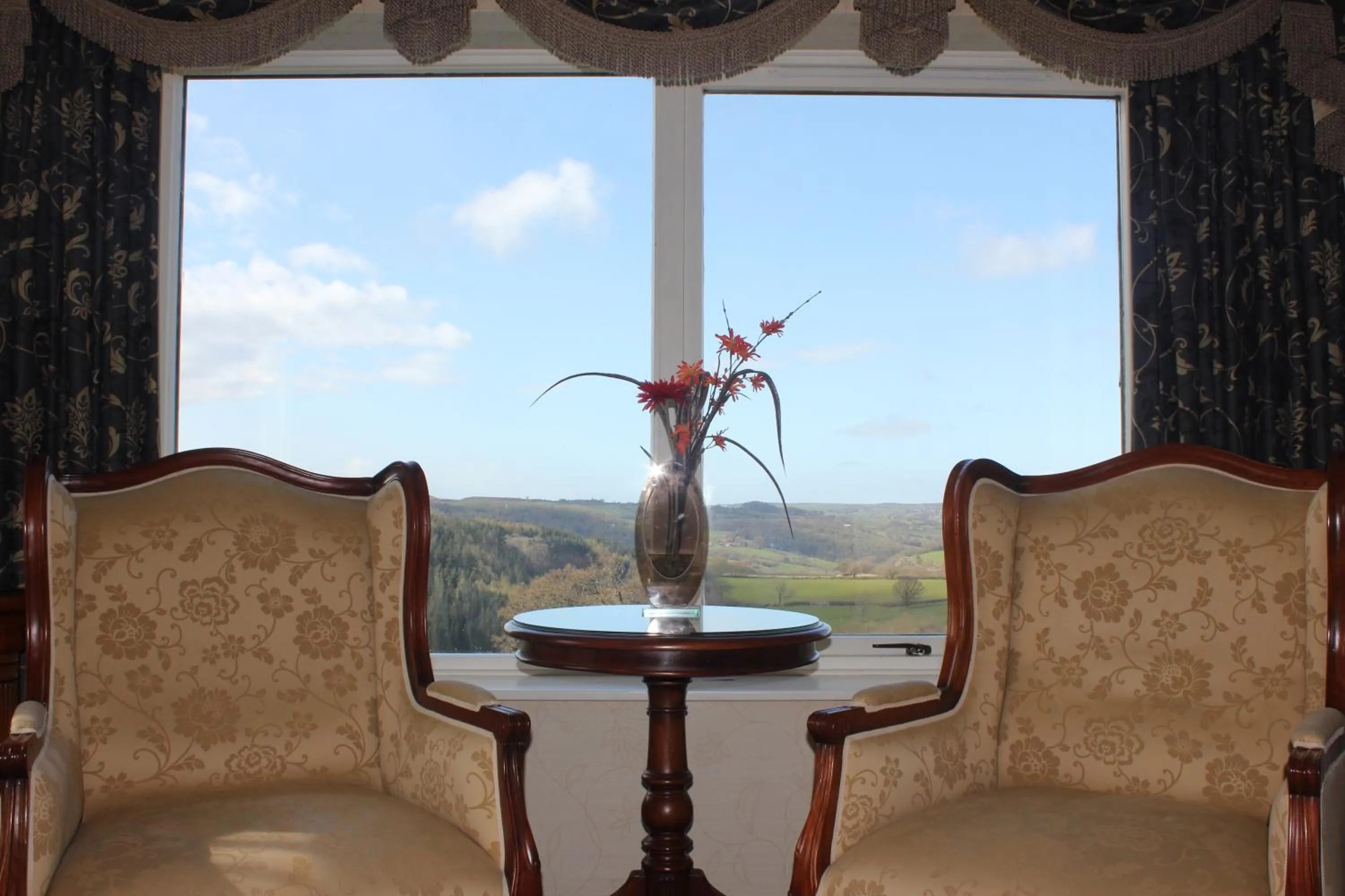 Seating area in Mallyan Spout Hotel