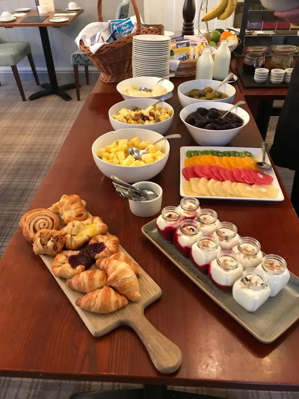 Breakfast in Mallyan Spout Hotel