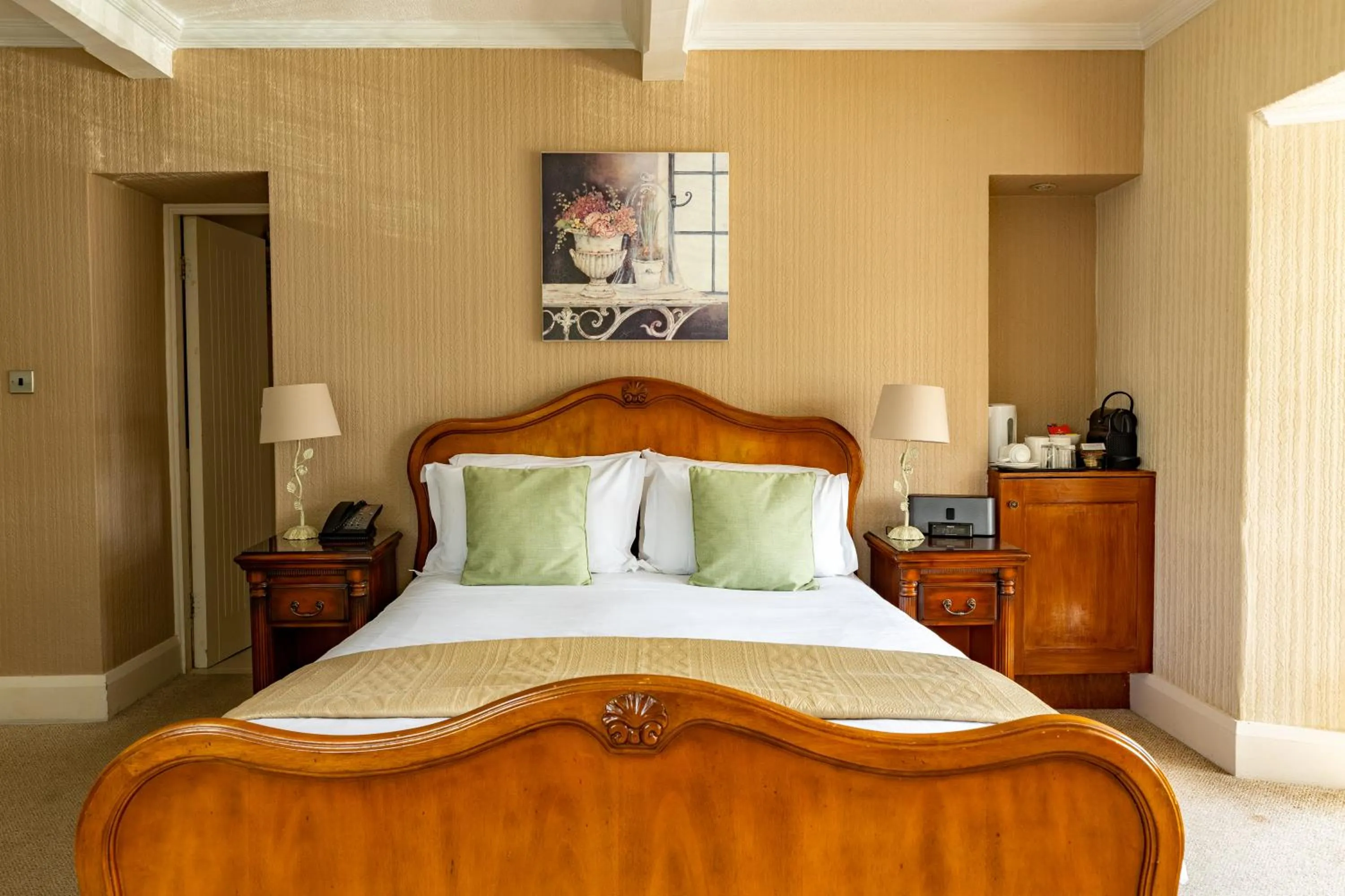 Bedroom, Bed in Mallyan Spout Hotel