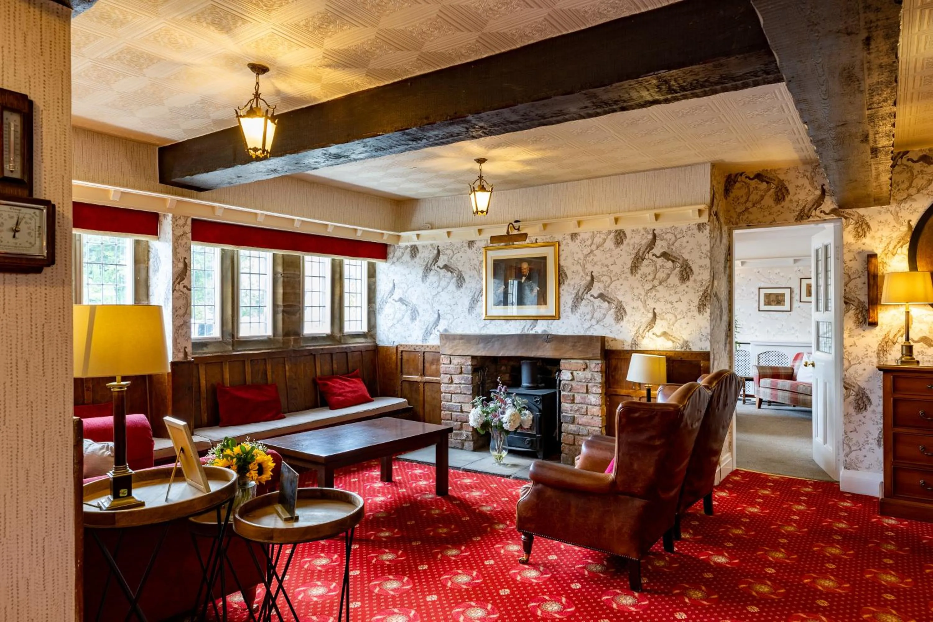 Living room in Mallyan Spout Hotel