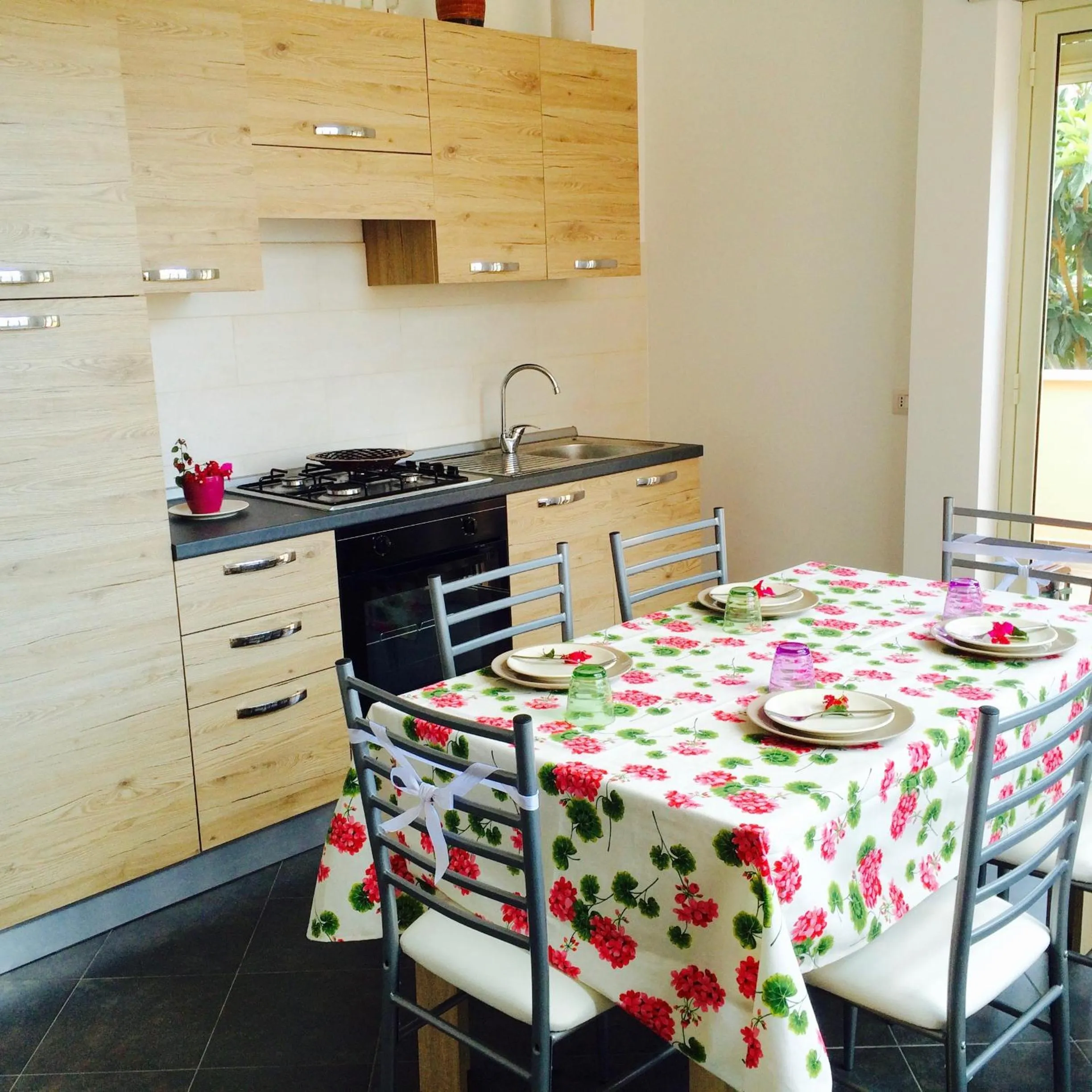 Communal kitchen in b & b Jasmine