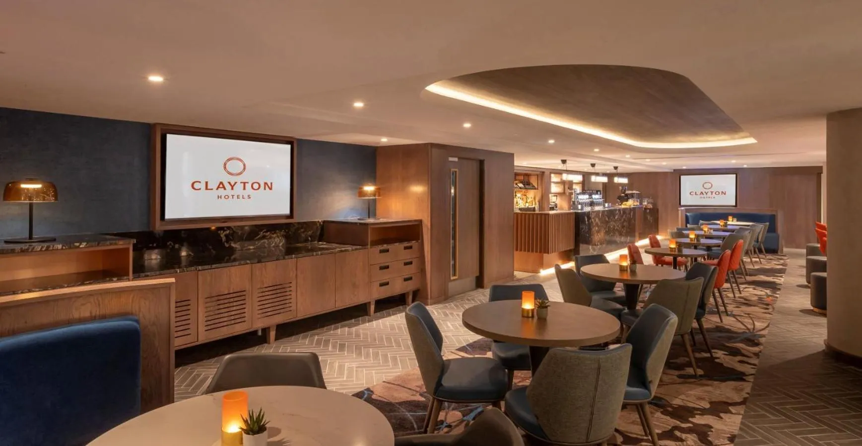 Lobby or reception in Clayton Hotel Cardiff Lane