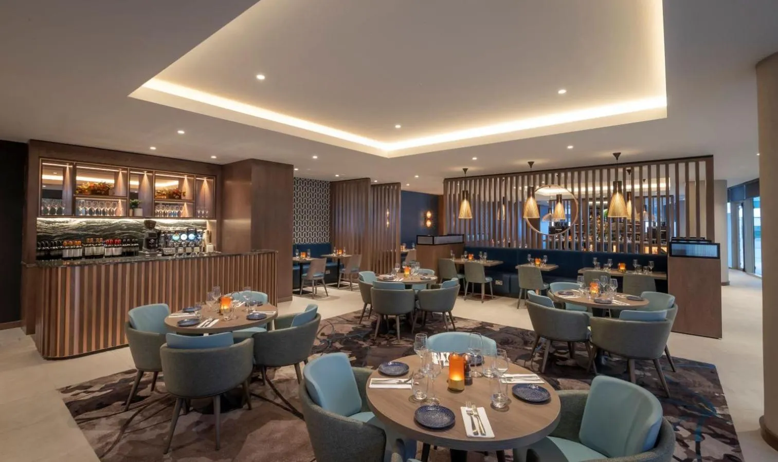 Restaurant/places to eat in Clayton Hotel Cardiff Lane