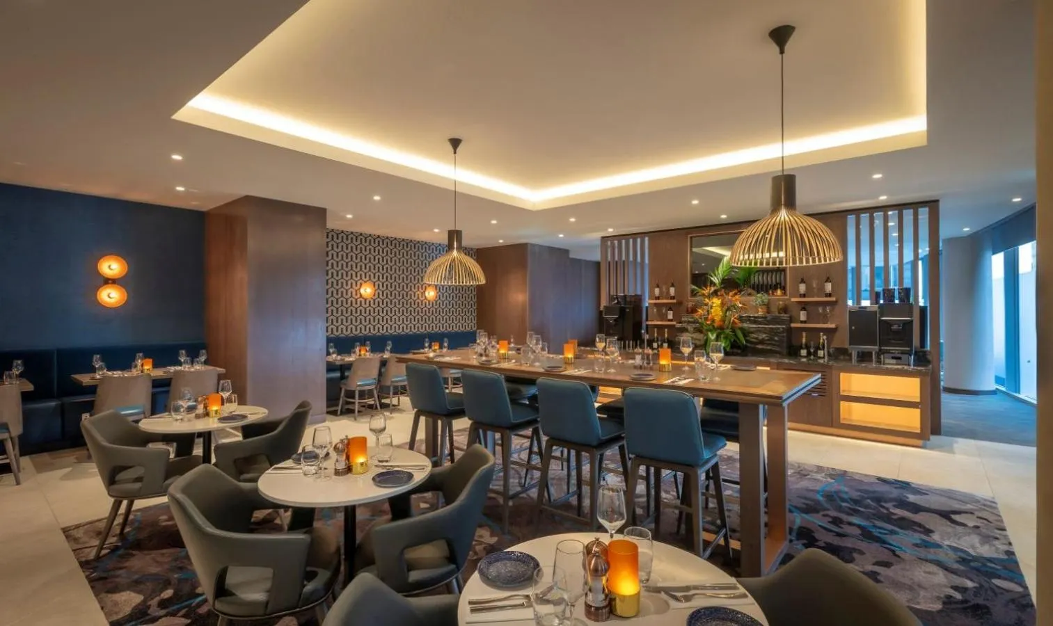 Restaurant/places to eat in Clayton Hotel Cardiff Lane