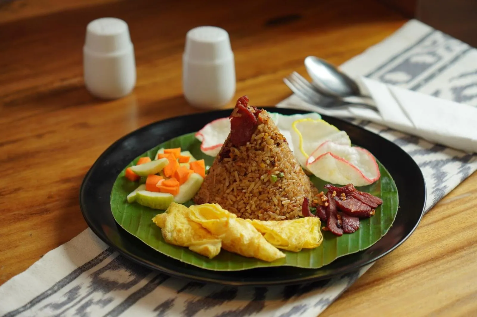 Restaurant/places to eat in Sotis Residence Pejompongan