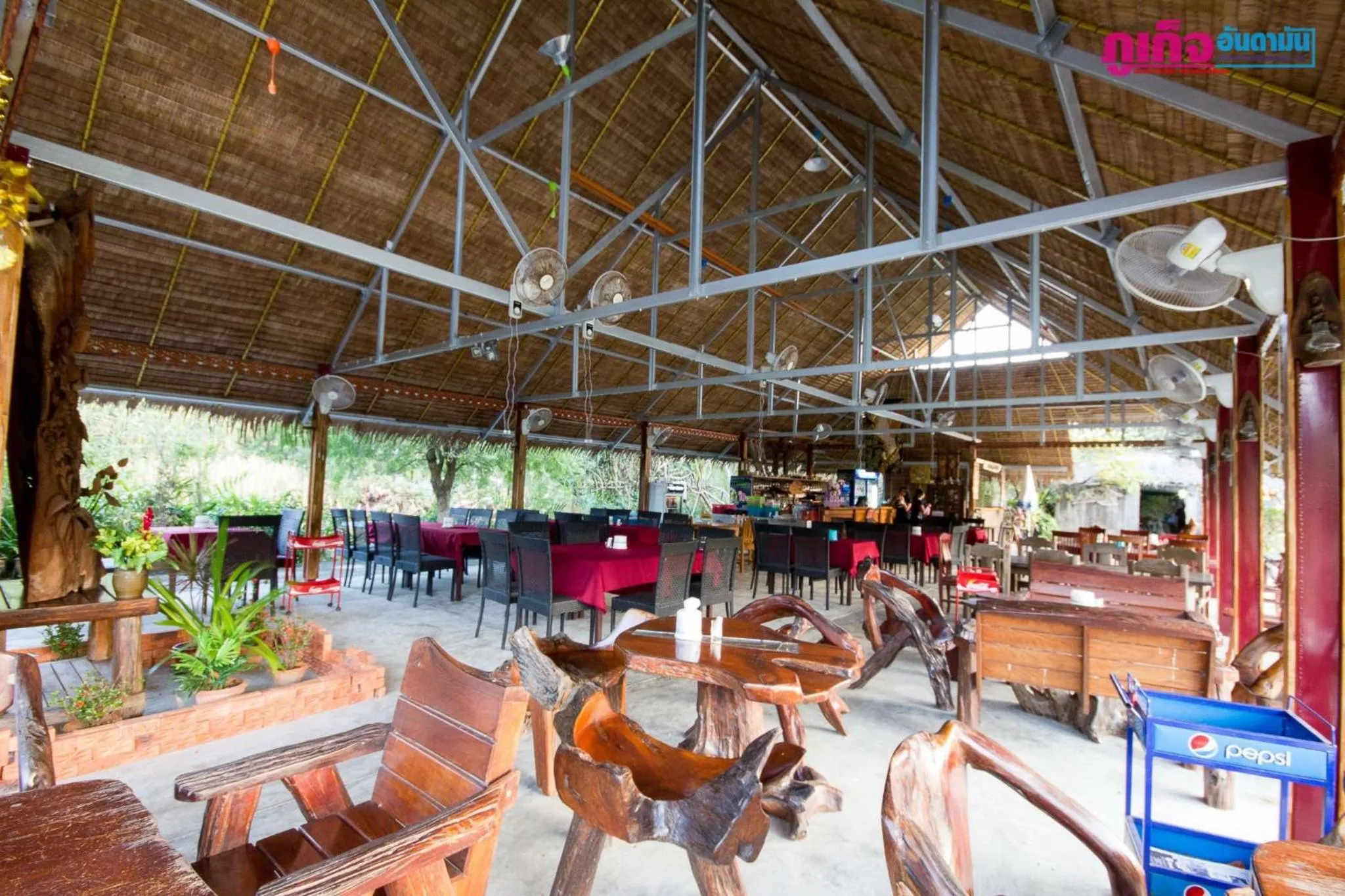 Restaurant/places to eat in Chaiyo Resort