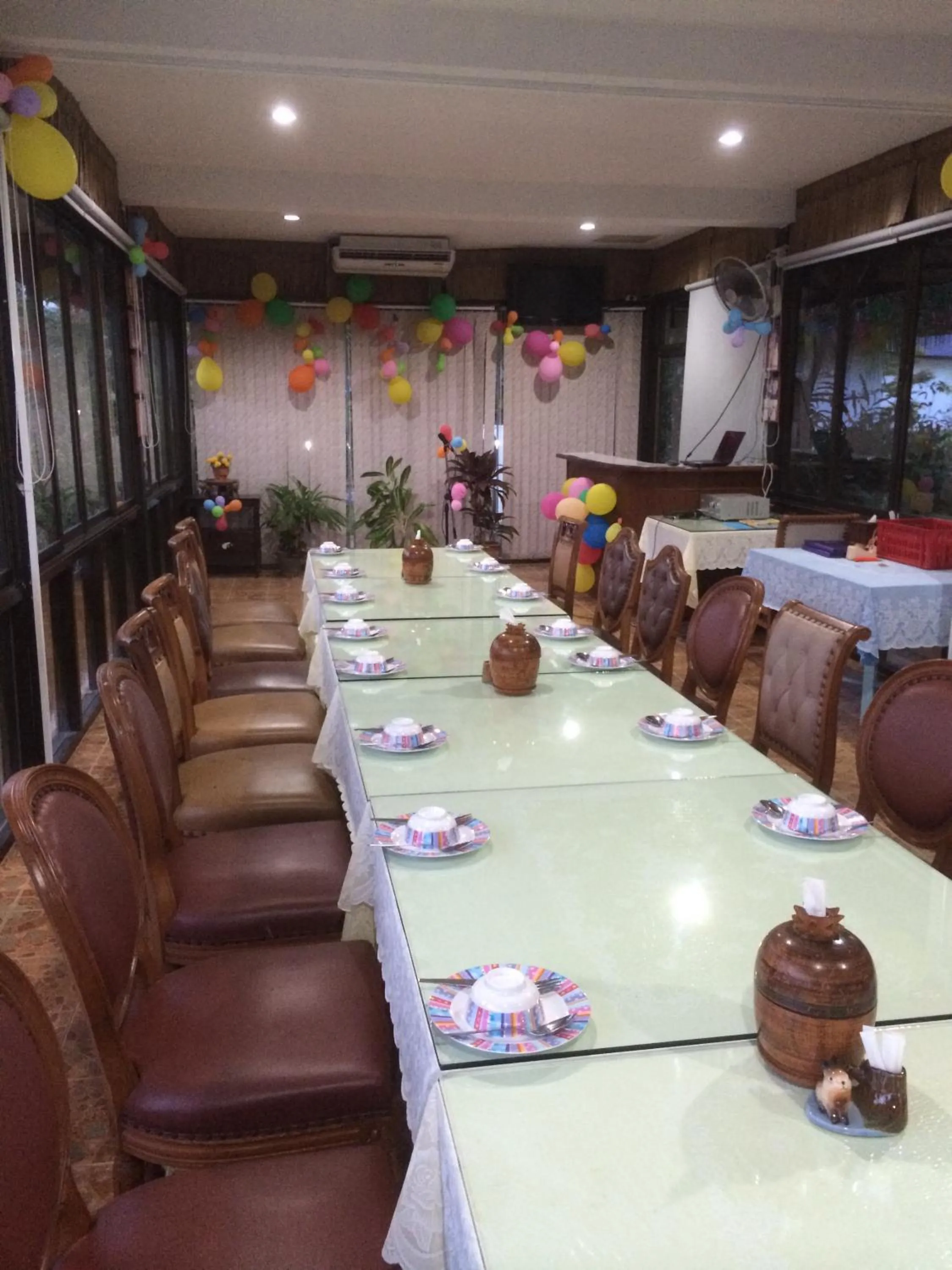 Restaurant/places to eat in Chaiyo Resort