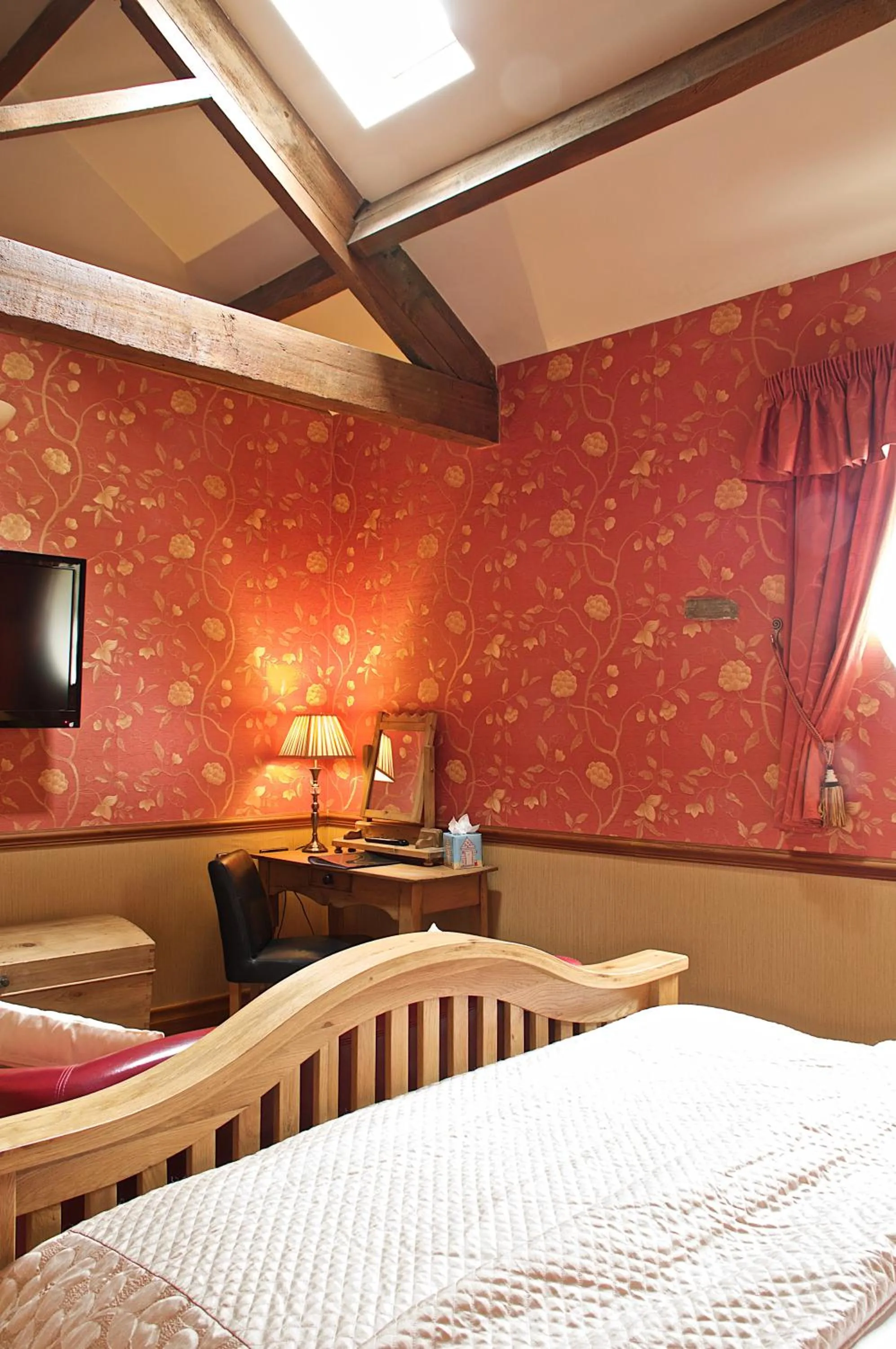 TV and multimedia, Bed in The Dog and Partridge