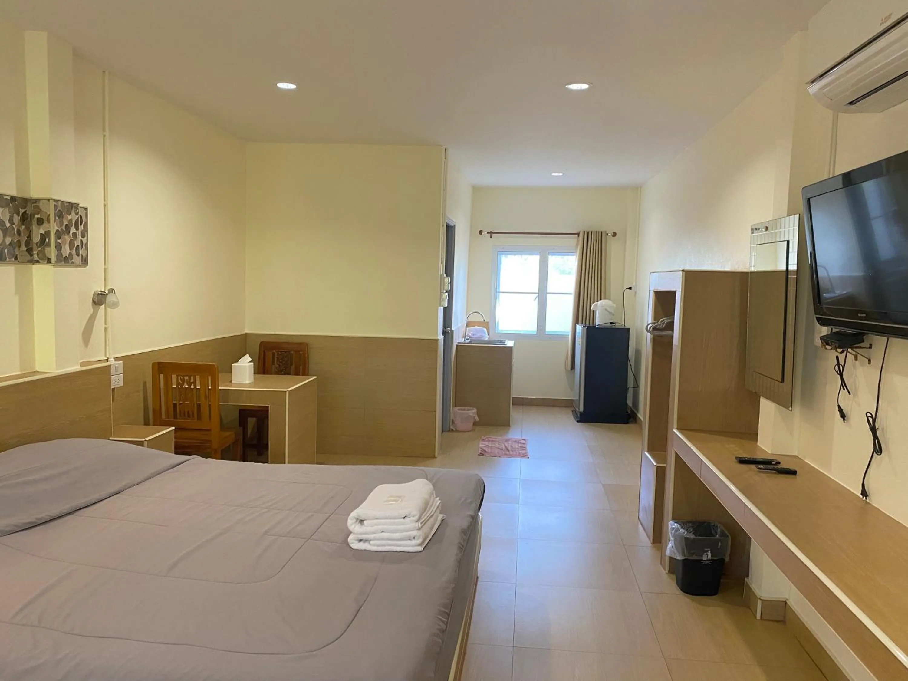 VIP, Bed in Baan Suan Palm Resort