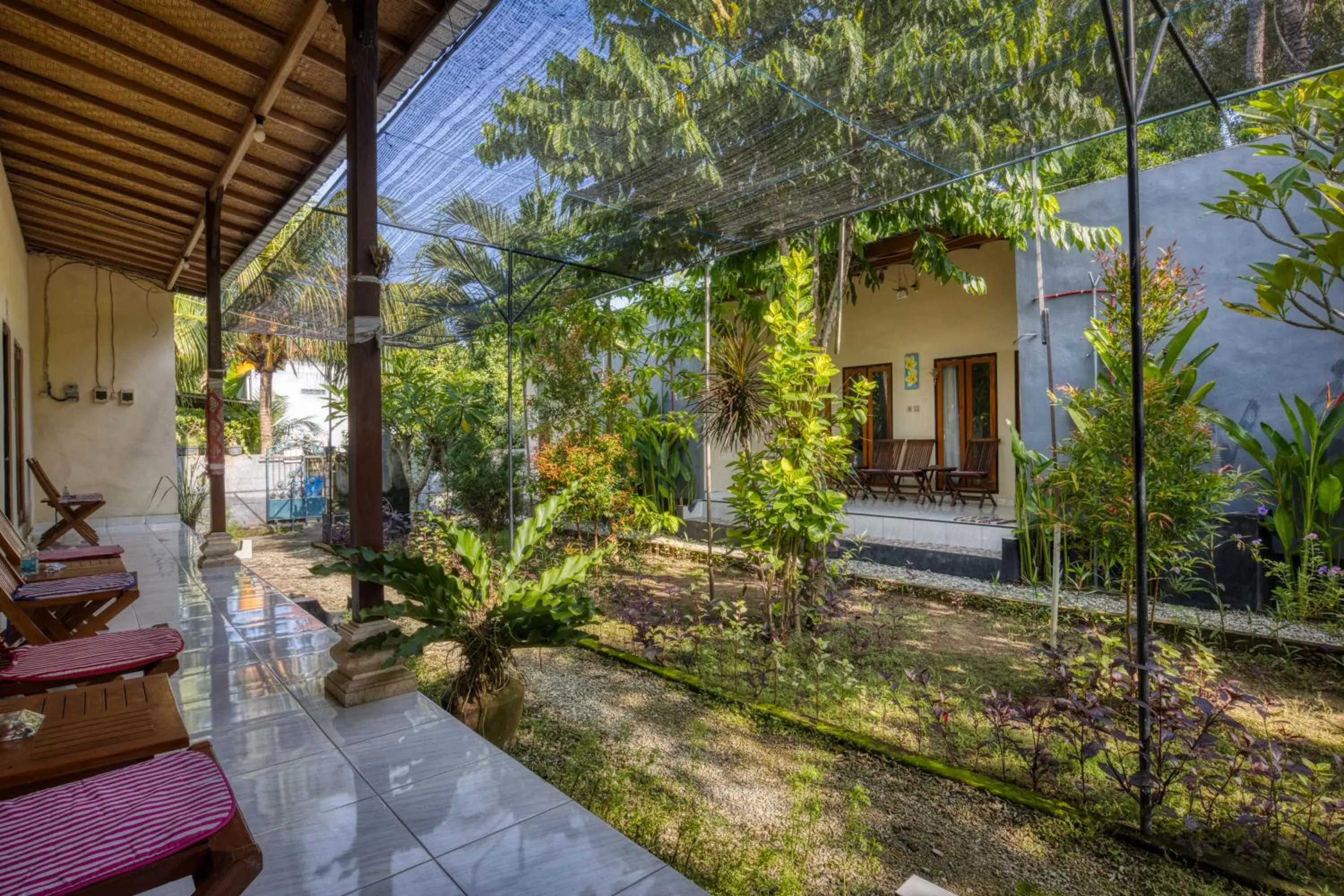 Property building in Ari La Casa