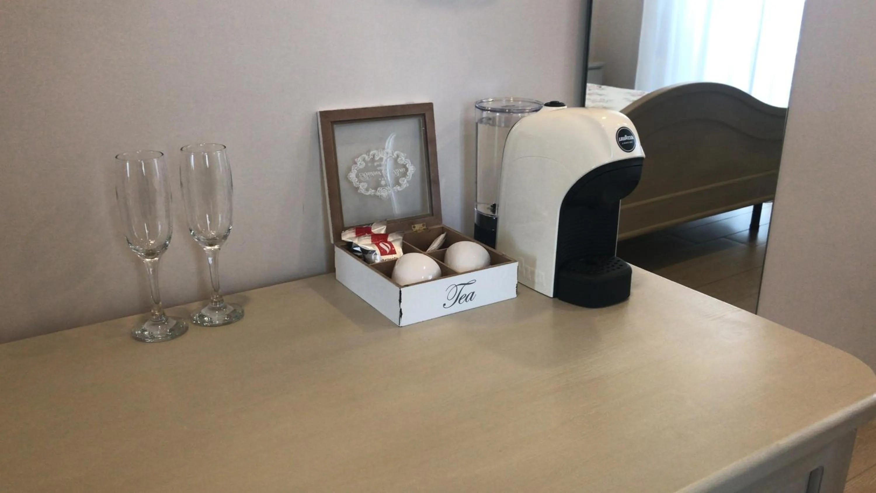 Coffee/tea facilities in B&B Paura