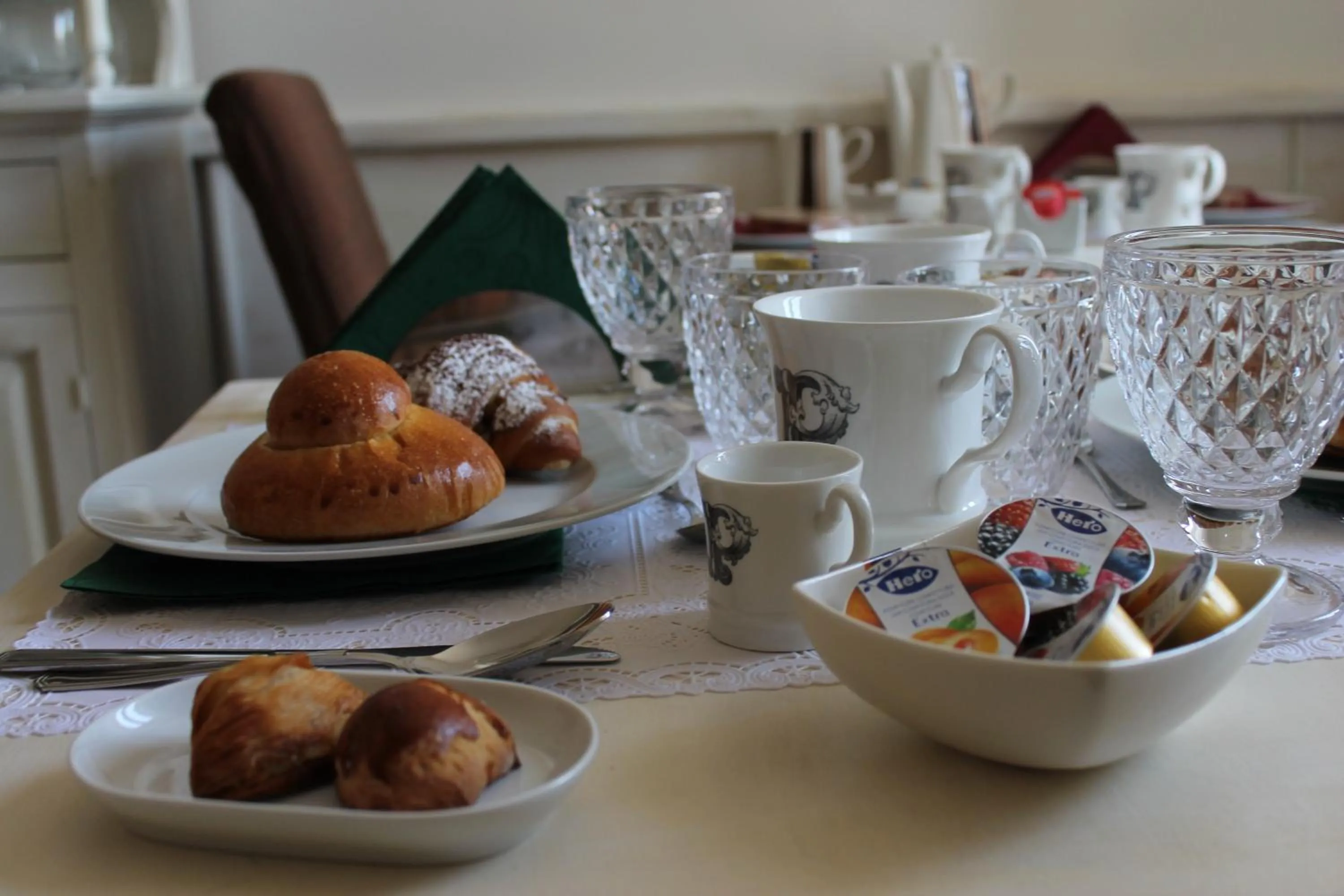 Buffet breakfast in B&B Paura