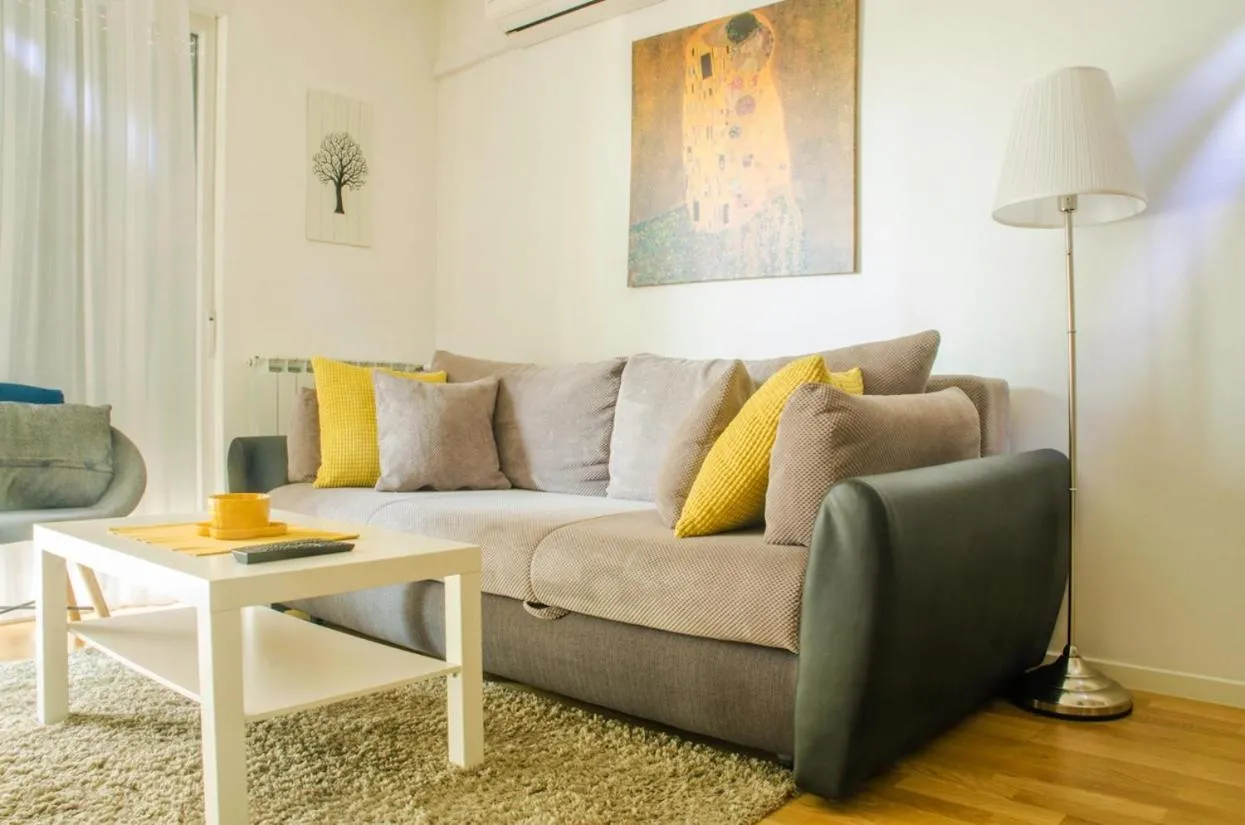 Living room in Apartment Šola, GARAGE